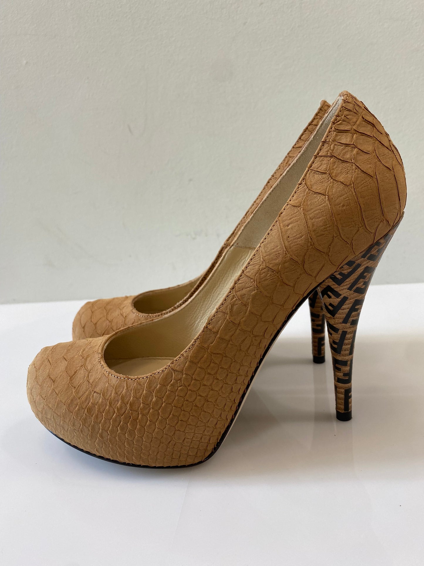 FENDI PYTHON EMBOSSED LEATHER FF LOGO HEEL PLATFORM PUMPS