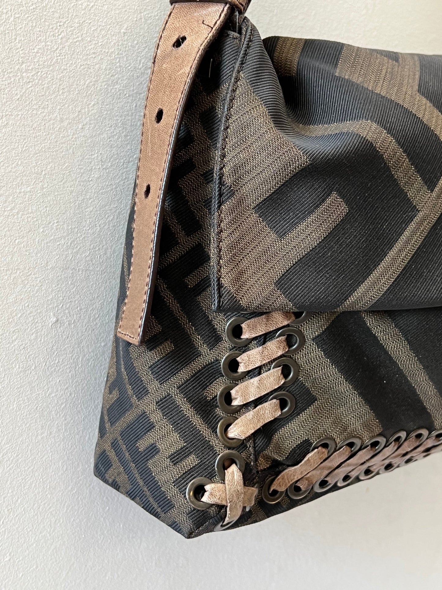 FENDI VINTAGE MAXI BAGUETTE SHOULDER BAG