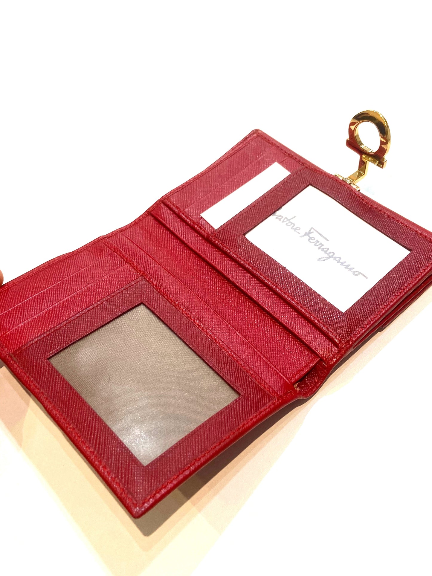 FERRAGAMO SAFFIANO LEATHER GANCINI WALLET