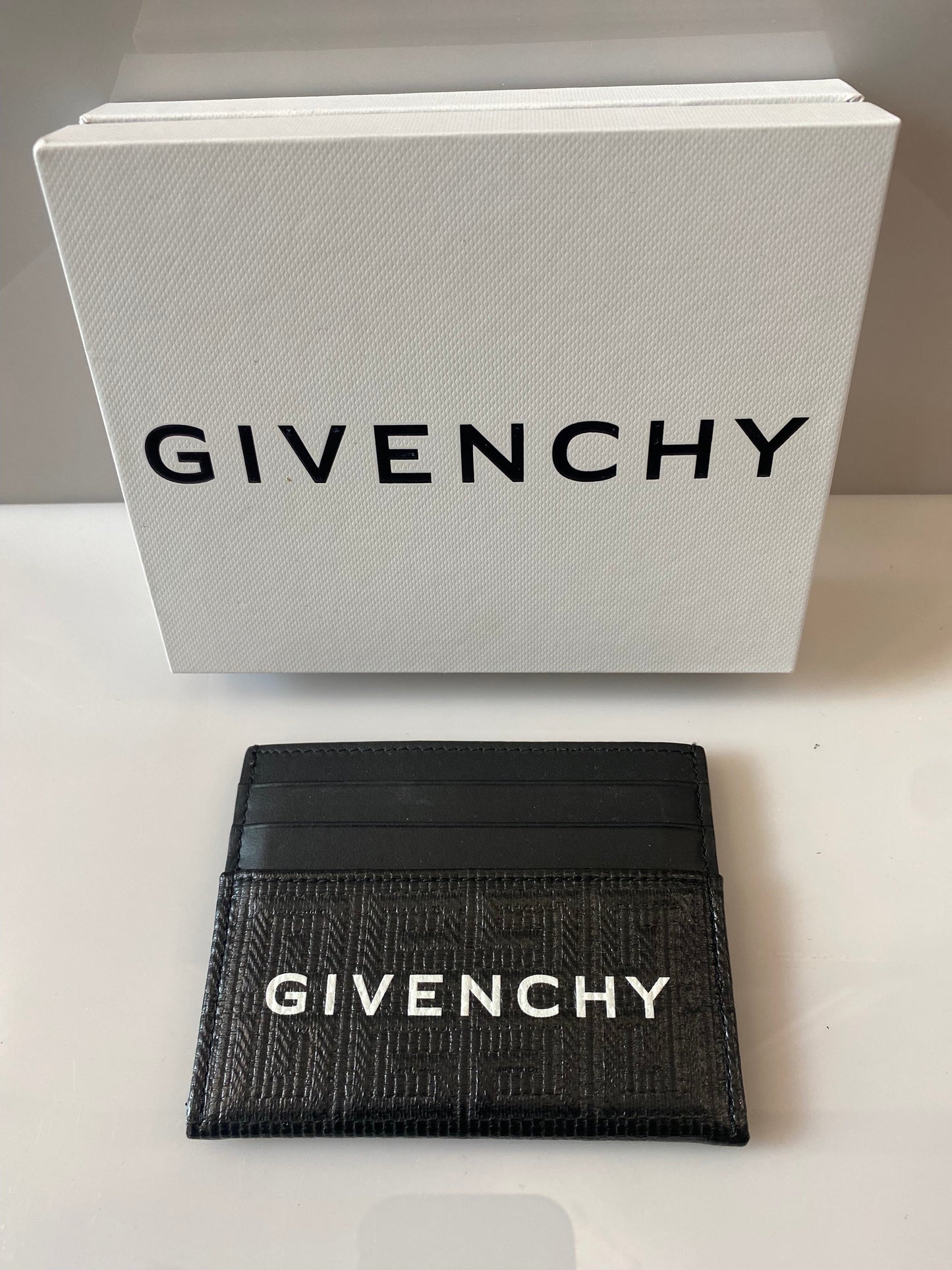 GIVENCHY G CUT 4G LEATHER CARD CASE