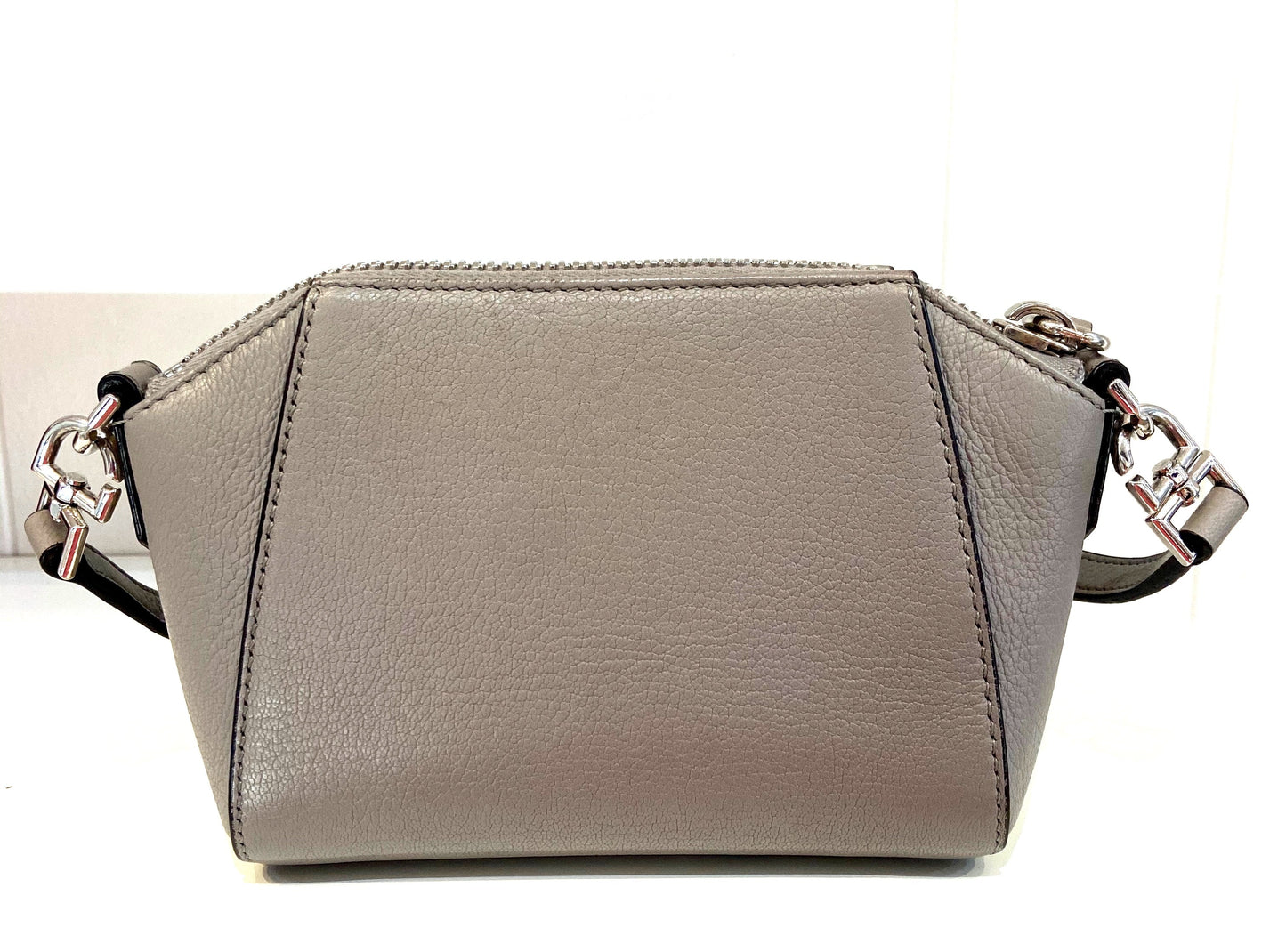 GIVENCHY NANO MINI ANTIGONA LEATHER BAG