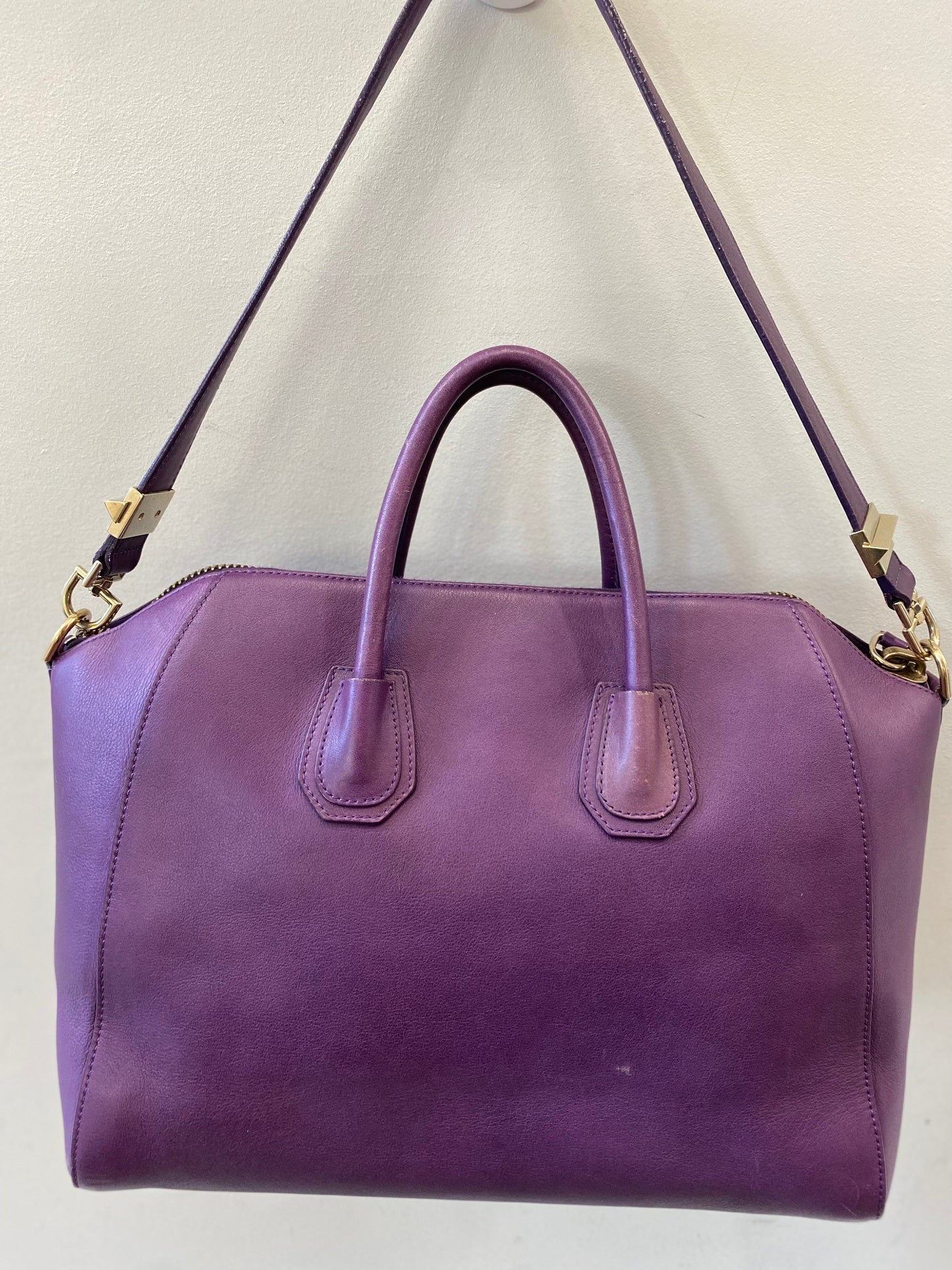 GIVENCHY SUGAR GOATSKIN LARGE ANTIGONA BAG