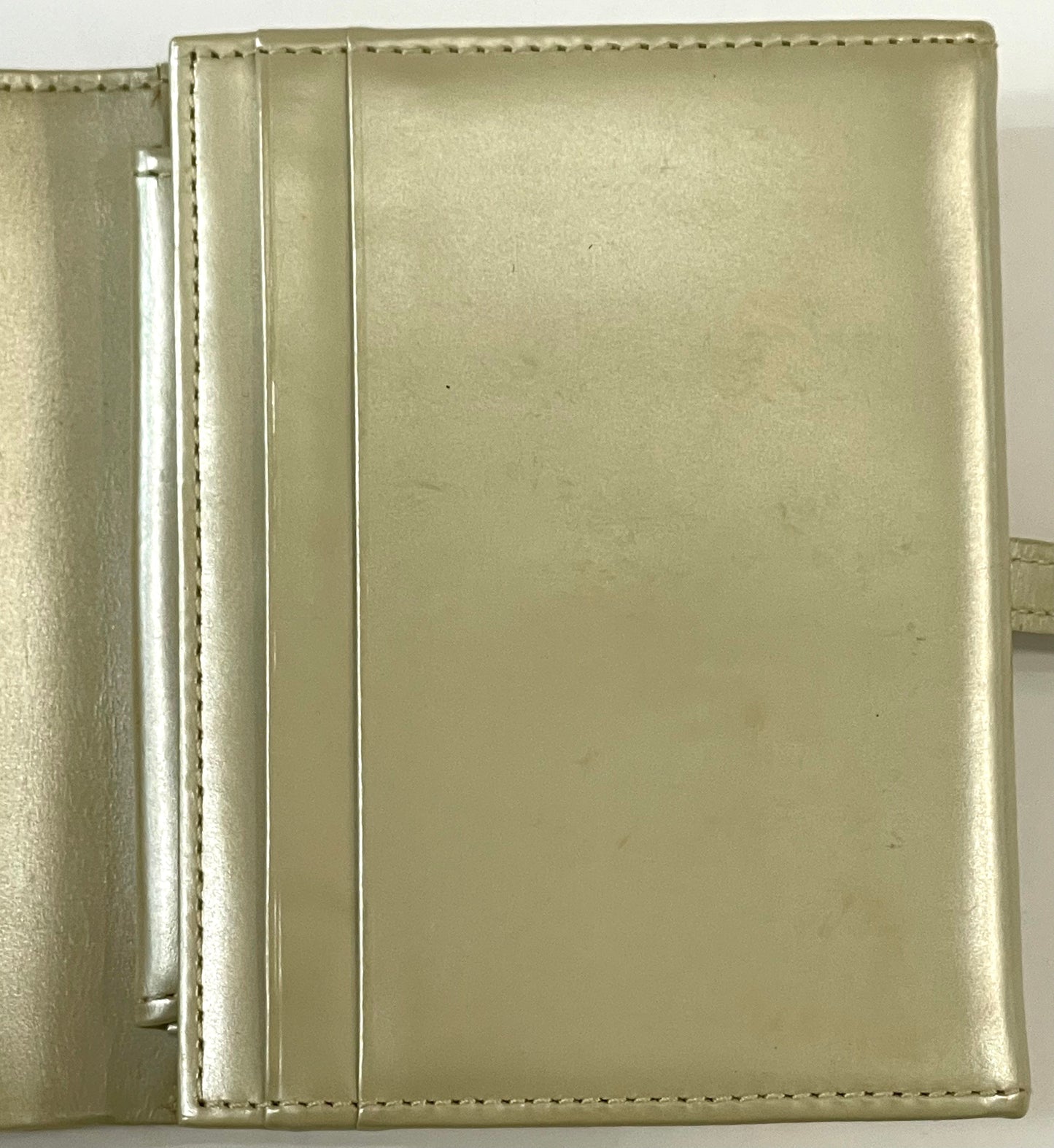 GIVENCHY VINTAGE OSTRICH LEATHER BI-FOLD WALLET