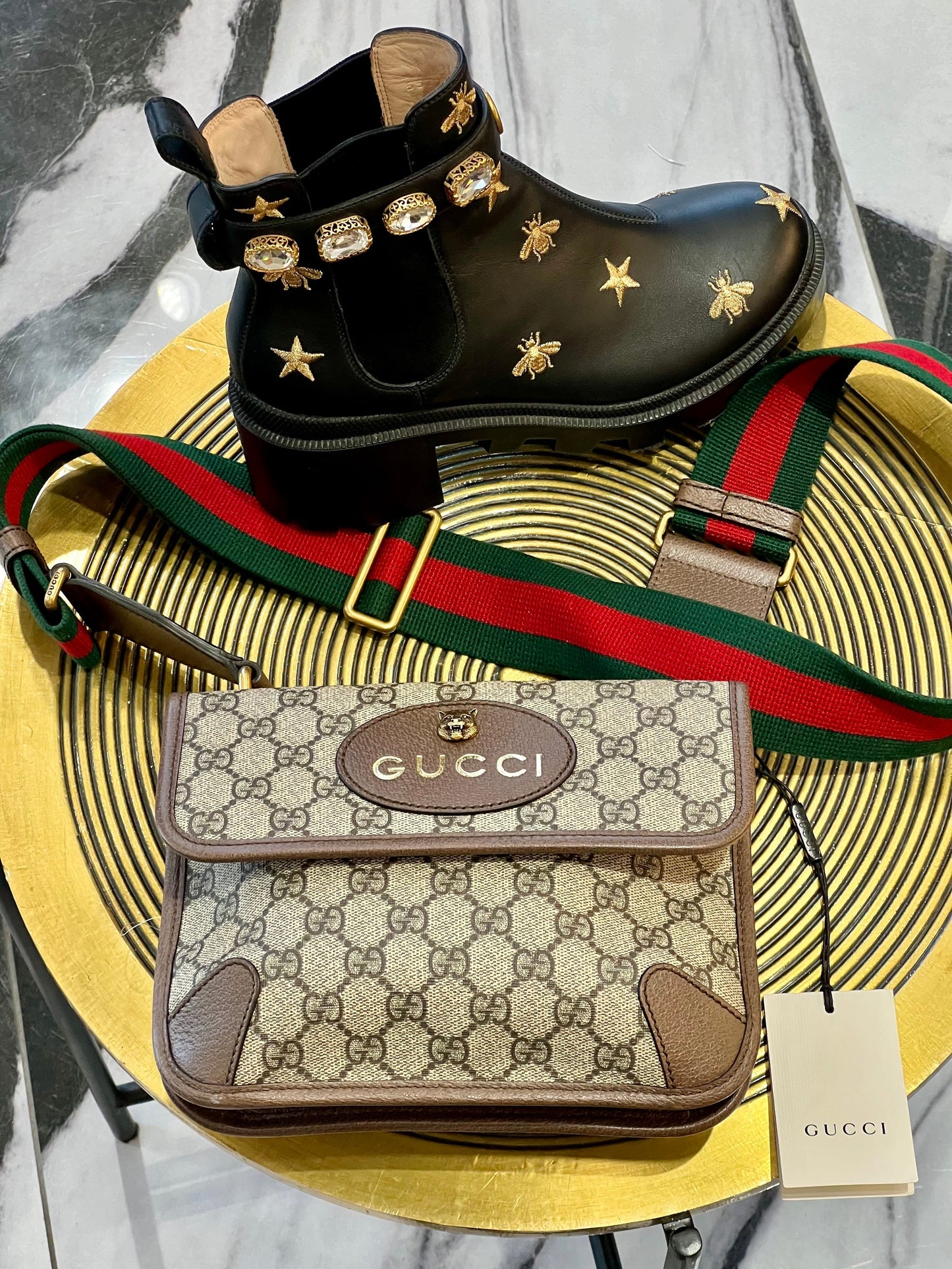 GUCCI GG SUPREME NEO VINTAGE SMALL MESSENGER BAG
