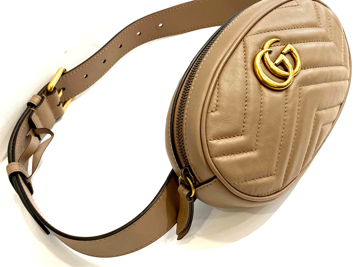 GUCCI CALFSKIN GG MARMONT MATELASSE BELT BAG