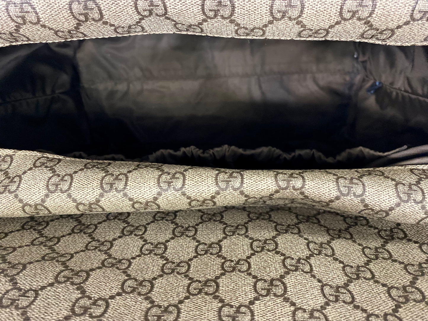 GUCCI GG SUPREME MONOGRAM SELLERIA CALFSKIN DIAPER BAG