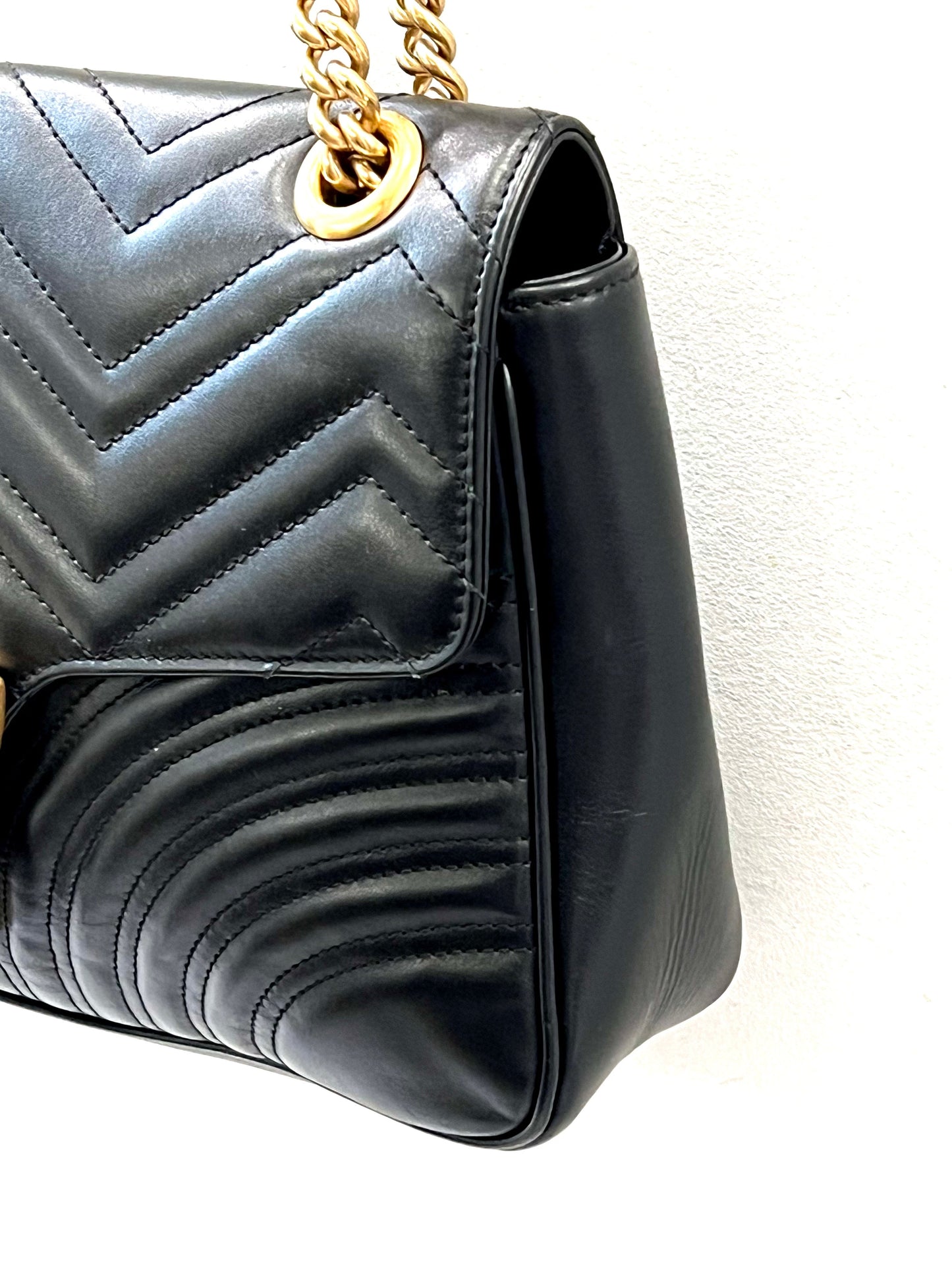 GUCCI GG MARMONT 2.0 MEDIUM SHOULDER BAG-NERO