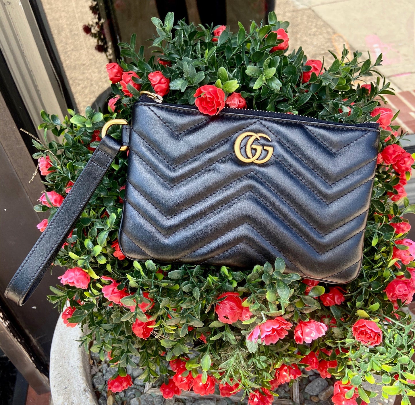 GUCCI GG MARMONT CALFSKIN LEATHER SMALL WEISTLET