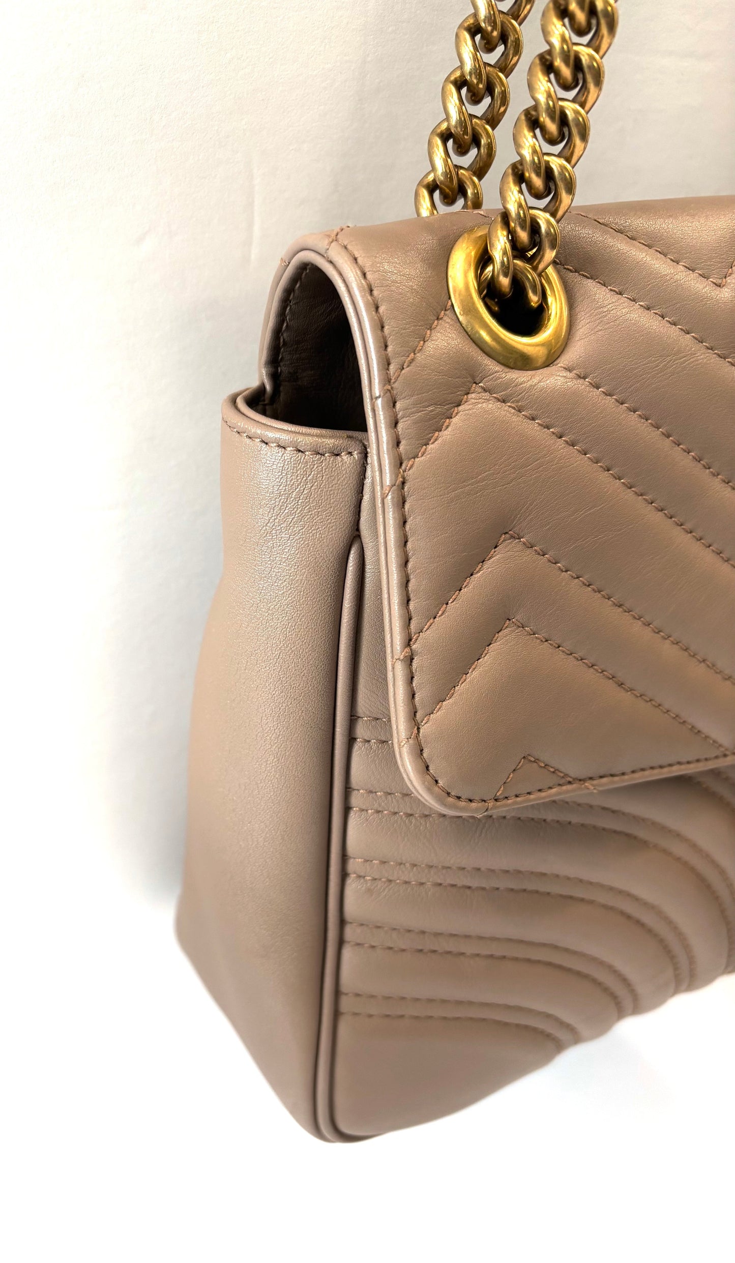 GUCCI GG MARMONT CALFSKIN LEATHER MEDIUM SHOULDER BAG