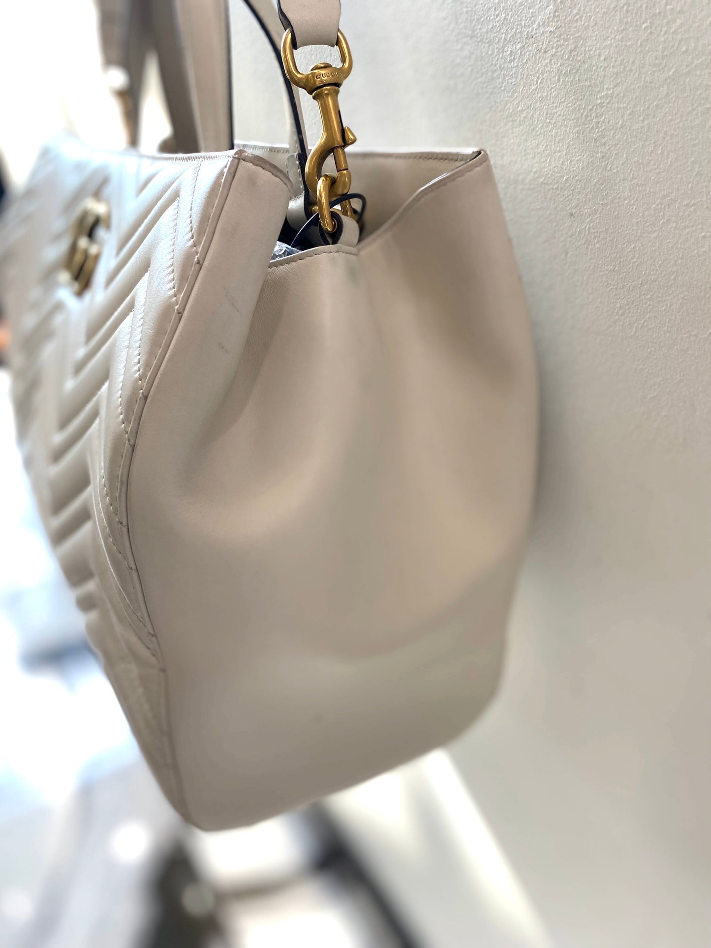 GUCCI GG MARMONT MATELASSE CALFSKIN LEATHER TOTE BAG
