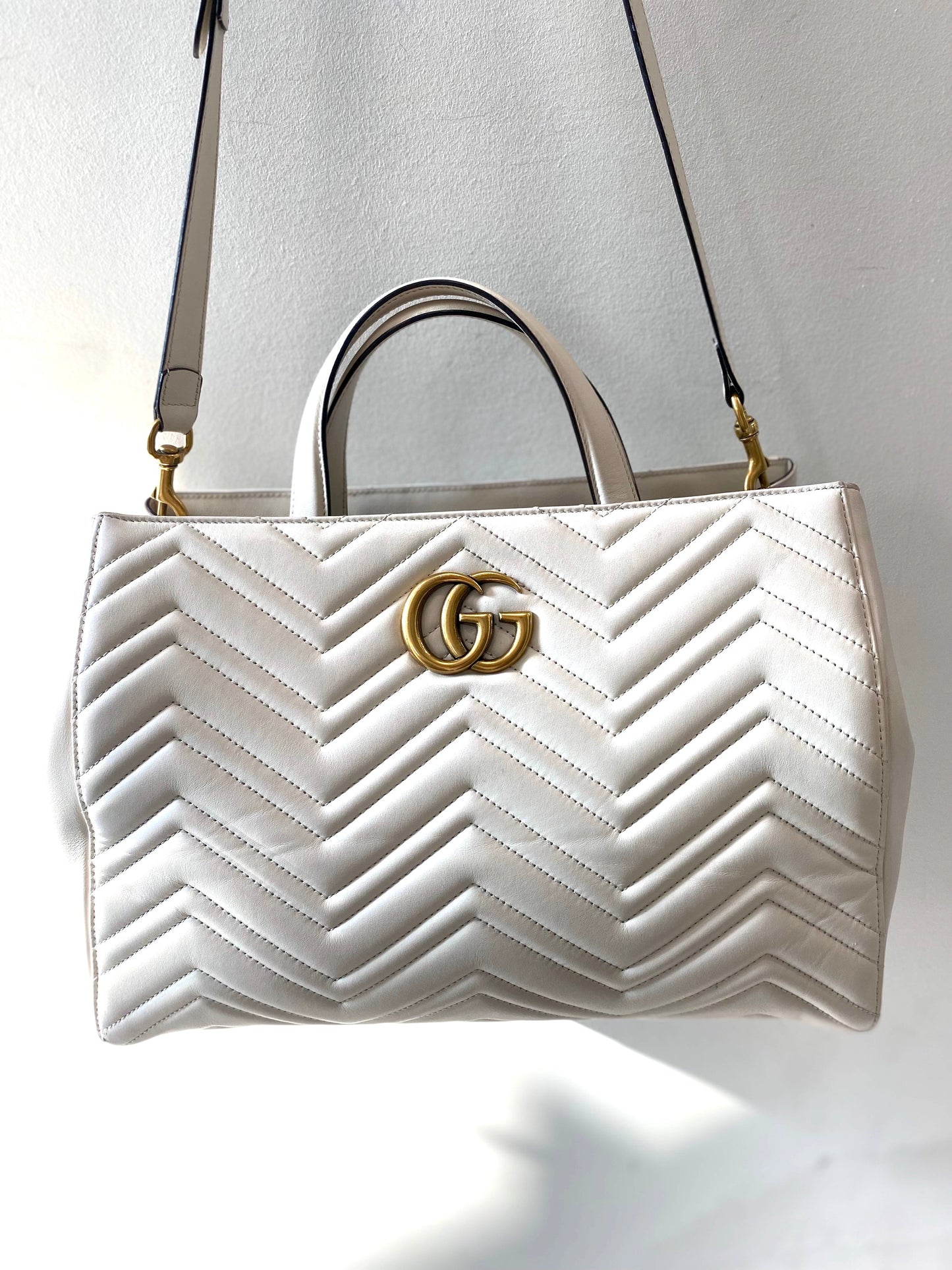 GUCCI GG MARMONT MATELASSE CALFSKIN LEATHER TOTE BAG