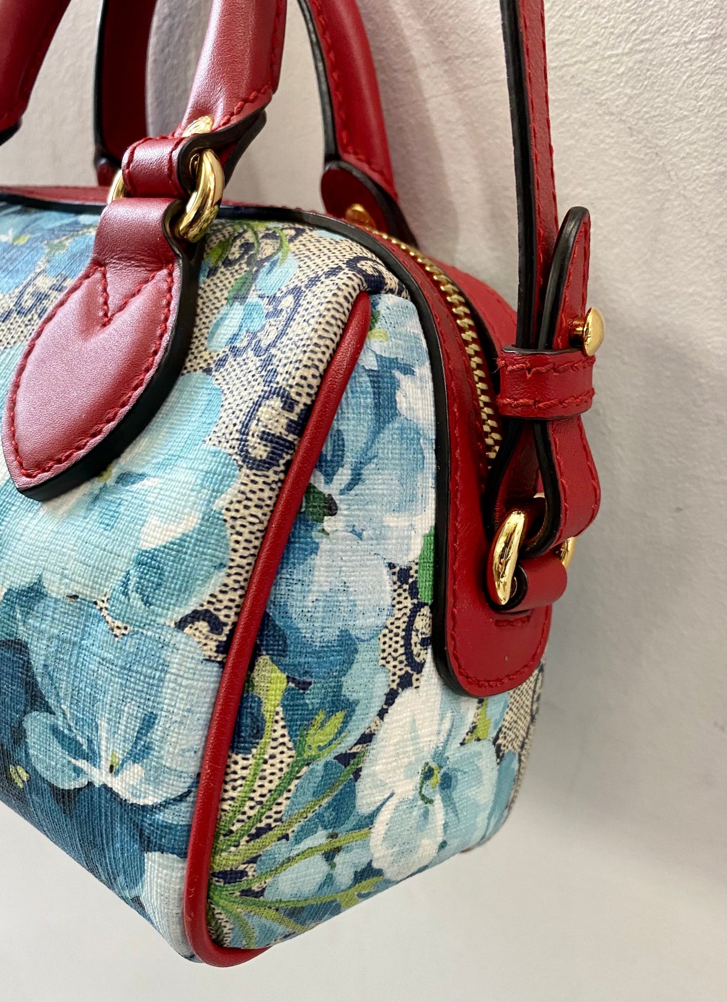 GUCCI GG SUPREME MONOGRAM BLOOMS MINI BOSTON BAG