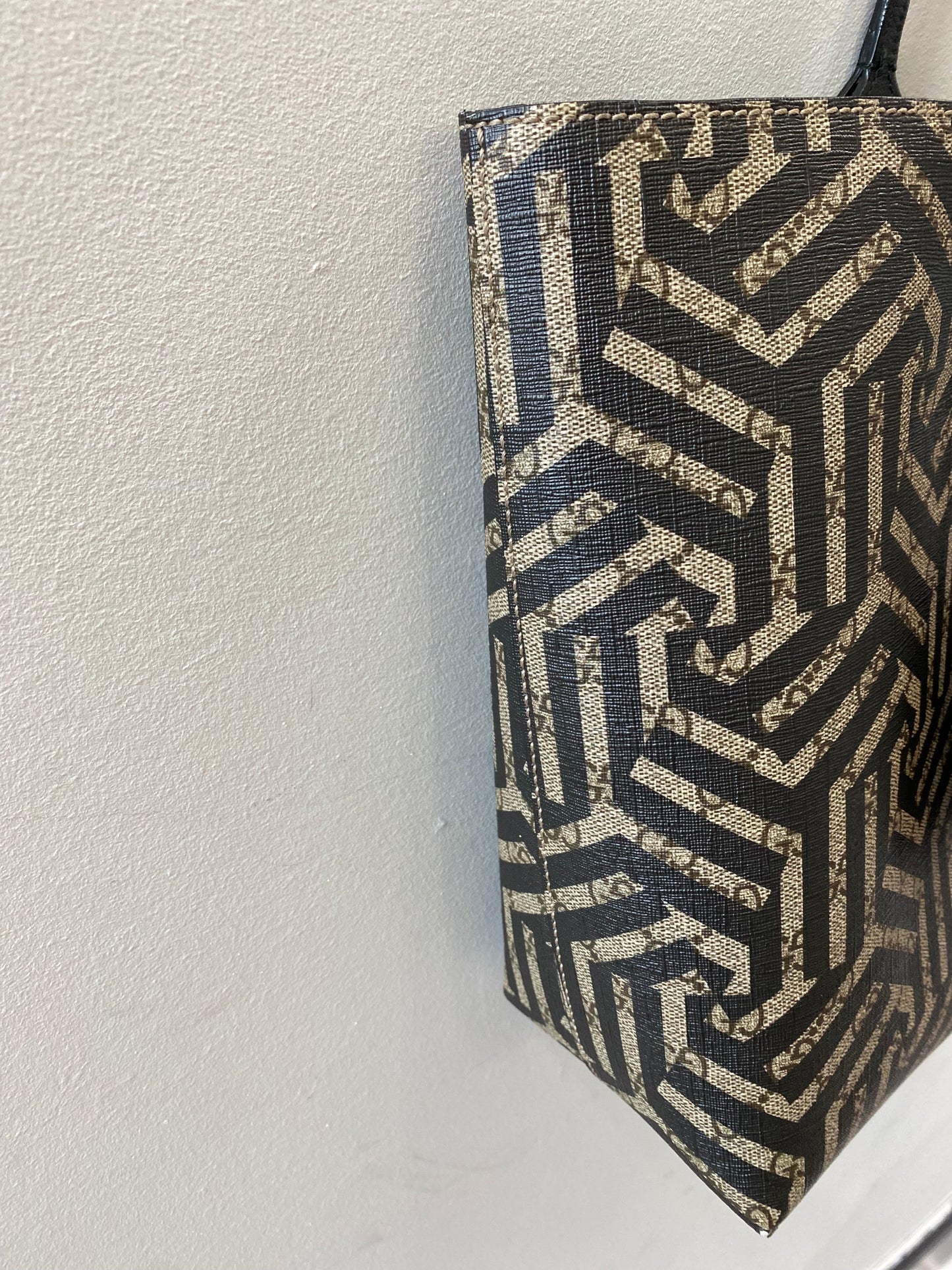 GUCCI GG SUPREME MONOGRAM CALEIDO WEB TOTE BAG
