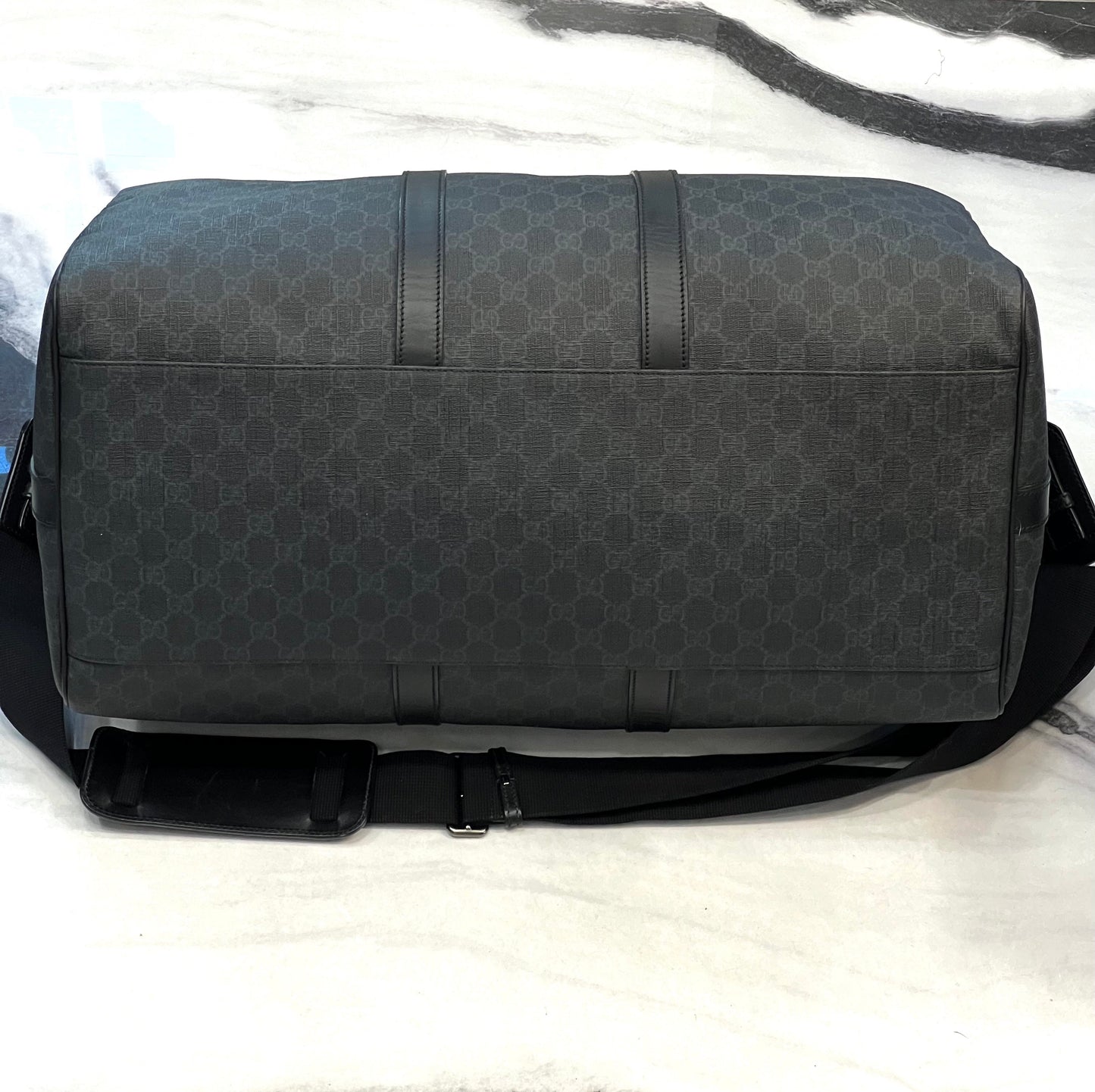GUCCI GG SUPREME MONOGRAM MEDIUM CARRY-ON DUFFLE BAG