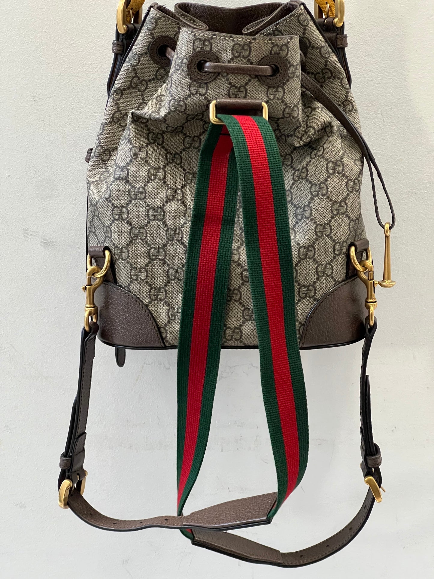 GUCCI GG SUPREME MONOGRAM NEO VINTAGE DRAWSTRING BUCKET BACKPACK