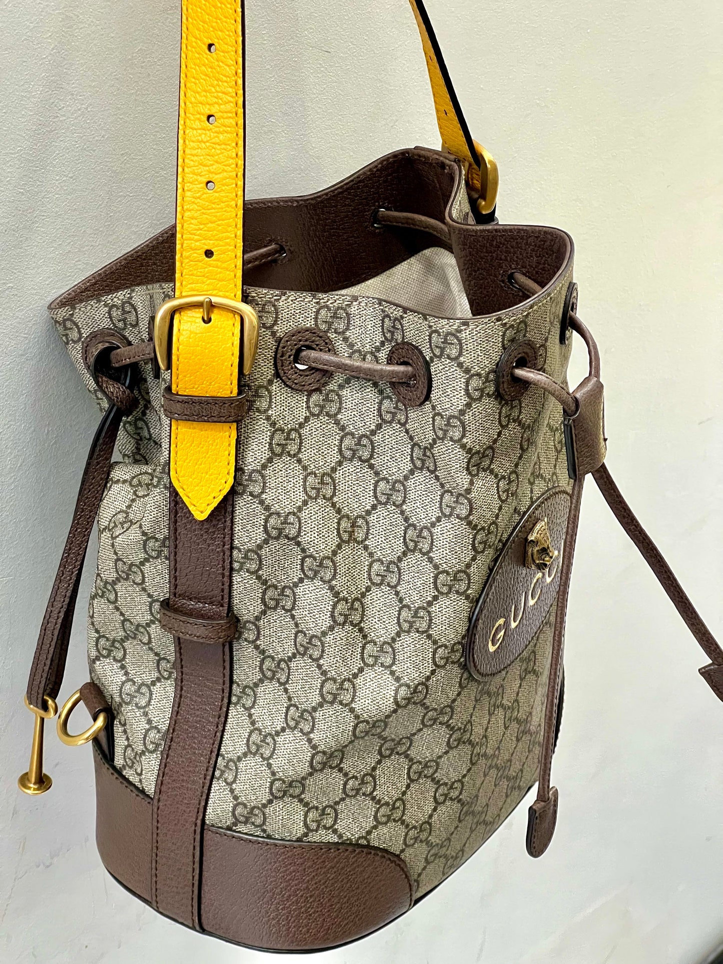 GUCCI GG SUPREME MONOGRAM NEO VINTAGE DRAWSTRING BUCKET BACKPACK