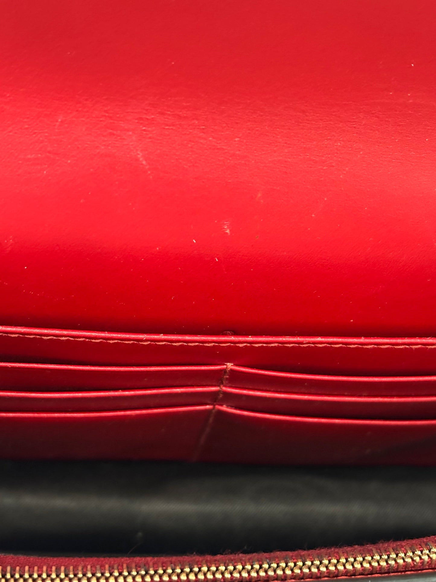 GUCCI GUCCISSIMA LEATHER SIGNATURE BOW WALLET ON CHAIN