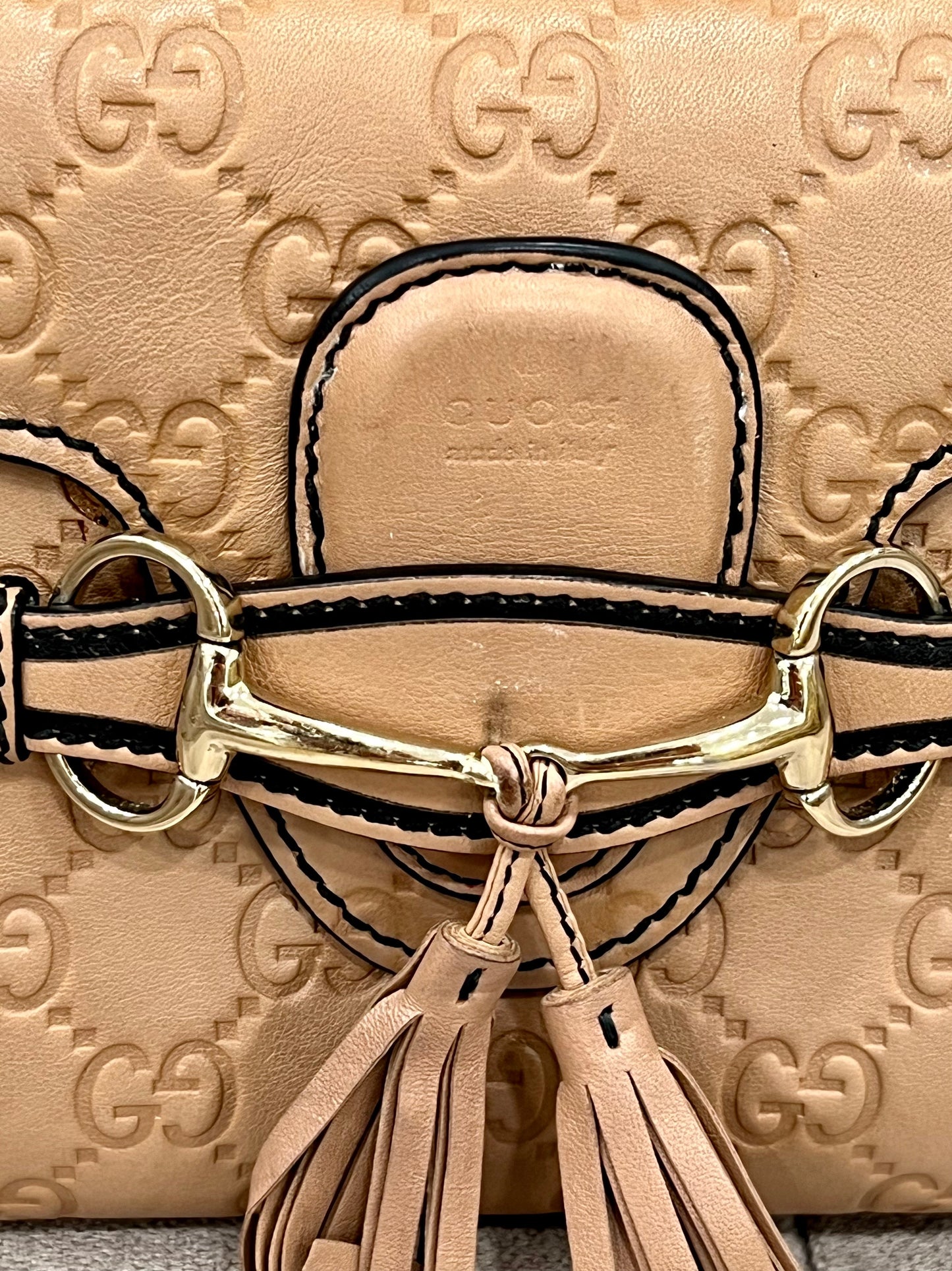 GUCCI GUCCISSIMA LEATHER MINI EMILY CHAIN CROSSBODY BAG