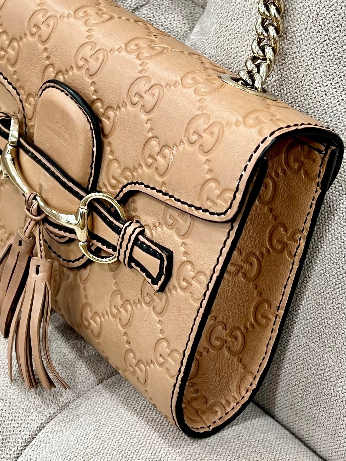 GUCCI GUCCISSIMA LEATHER MINI EMILY CHAIN CROSSBODY BAG