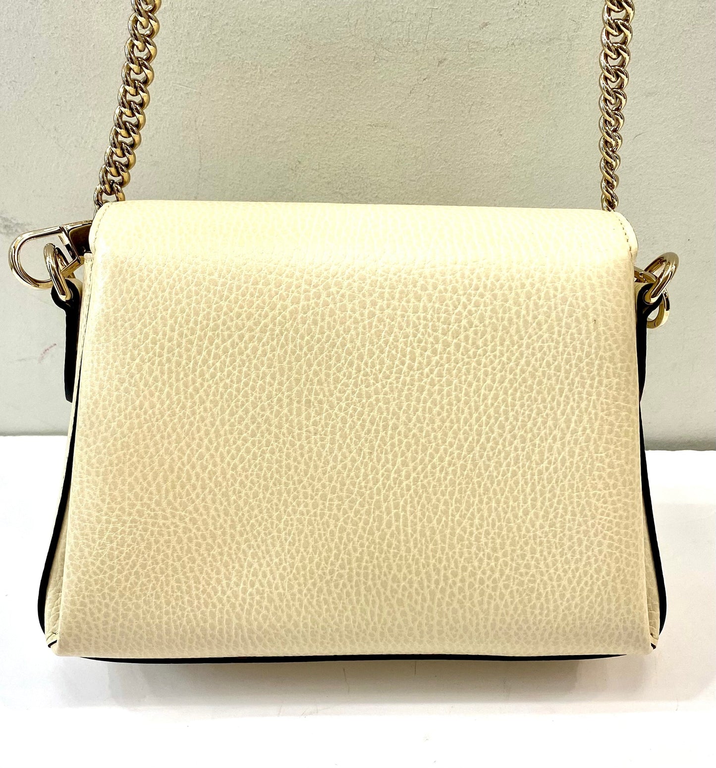 GUCCI INTERLOCKING G CALFSKIN LEATHER CHAIN BAG