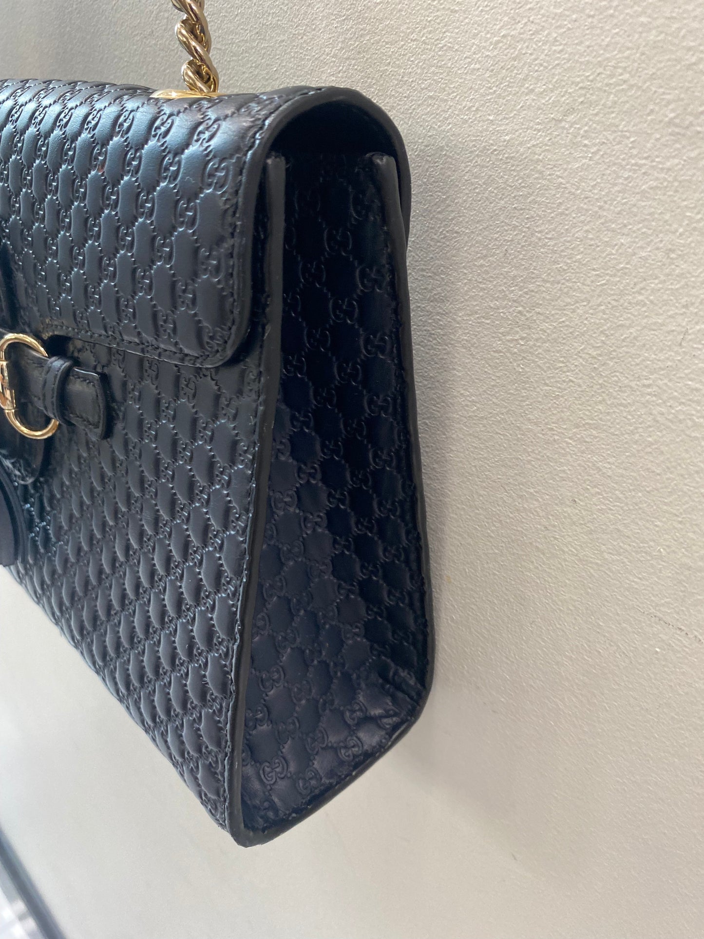 GUCCI MICROGUCCISSIMA LEATHER MEDIUM CHAIN SHOULDER BAG