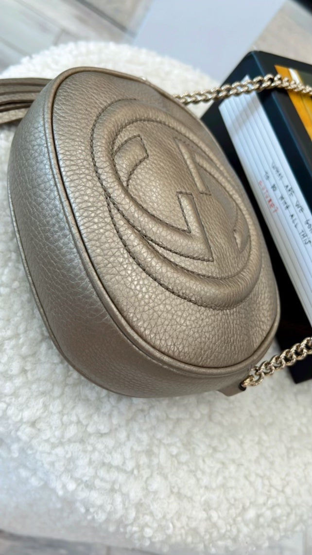 GUCCI SOHO DISCO CHAIN CROSSBODY BAG