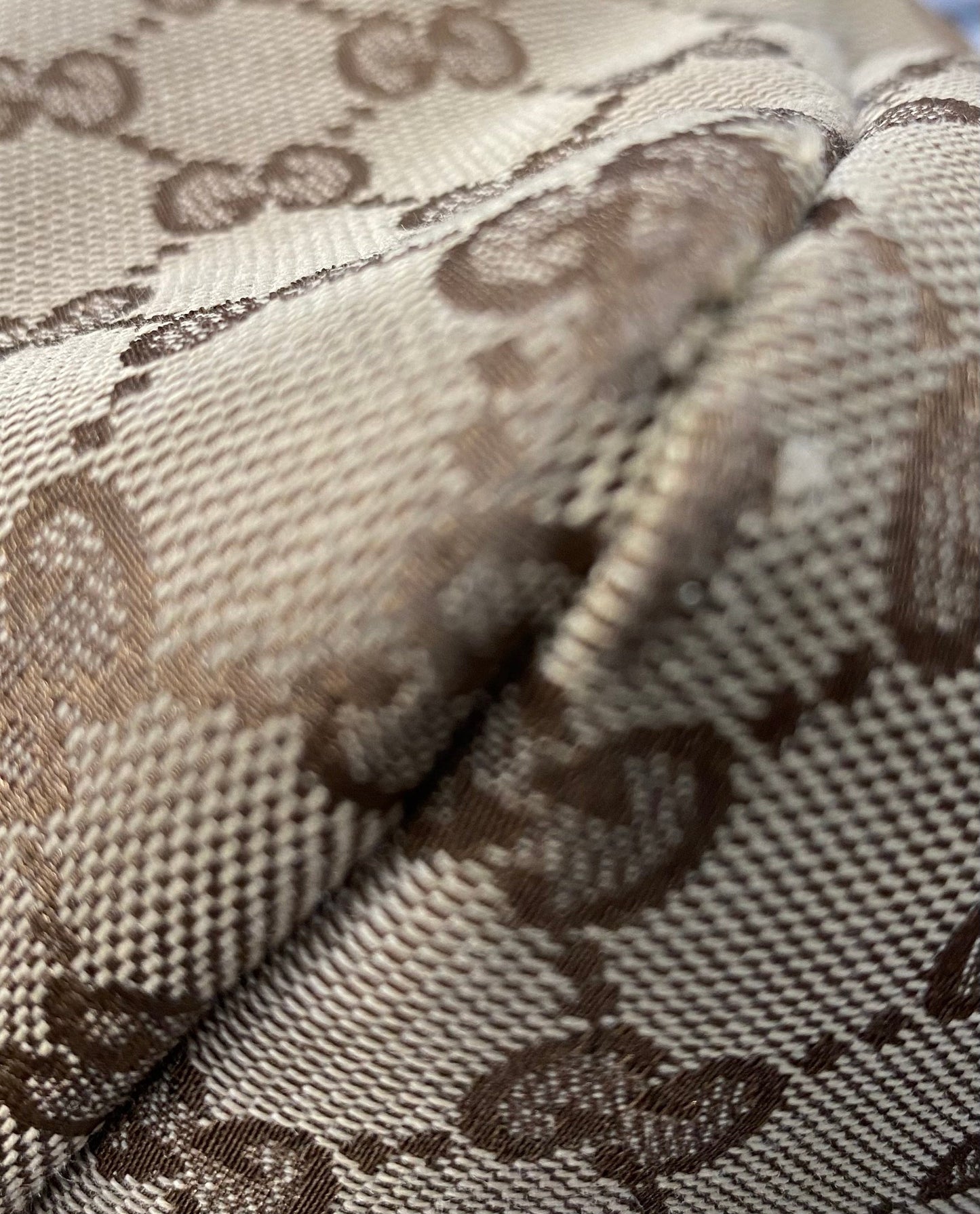 GUCCI GG MONOGRAM HORSEBIT CHAIN MEDIUM HOBO BAG
