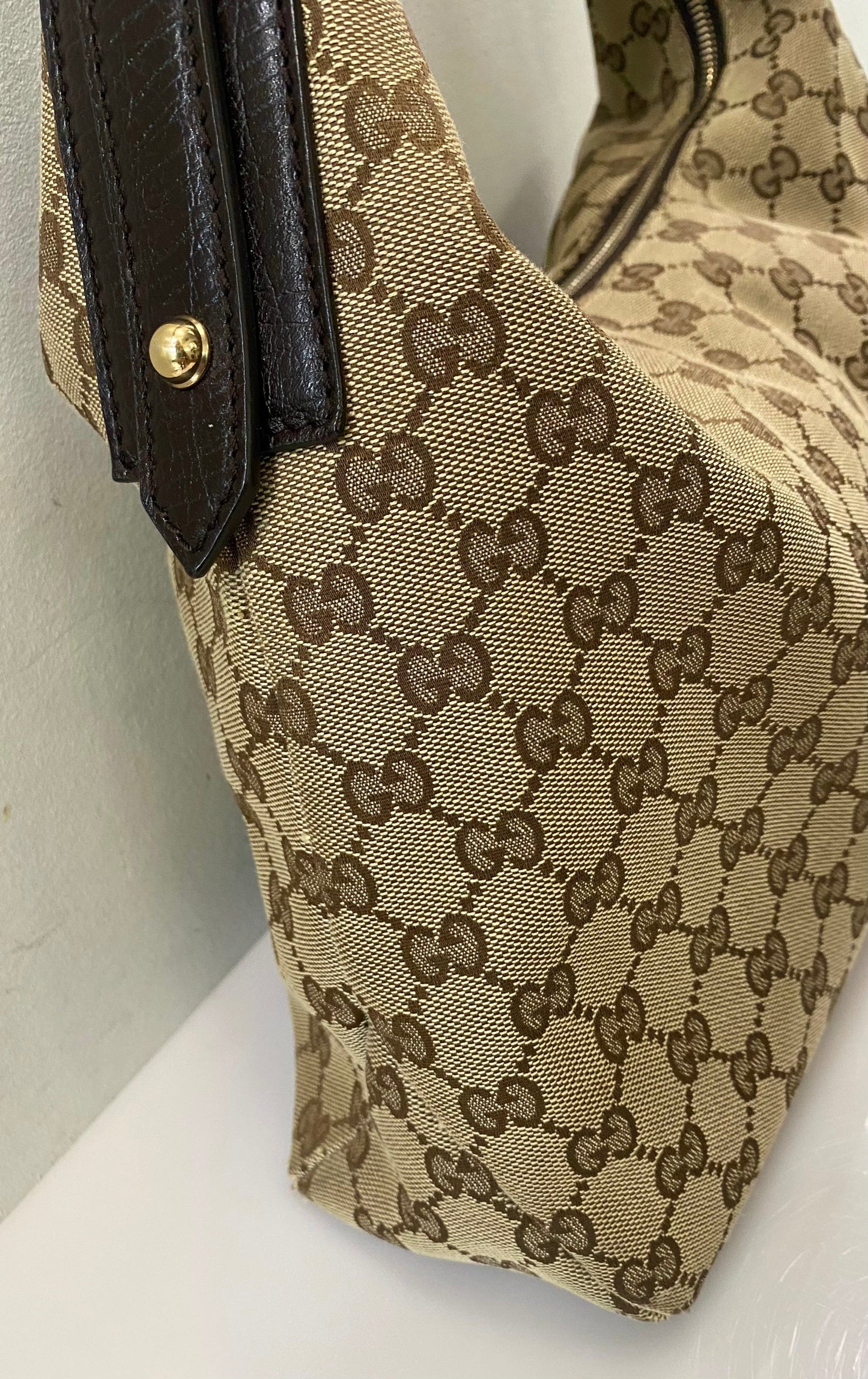 GUCCI GG MONOGRAM HORSEBIT CHAIN MEDIUM HOBO BAG