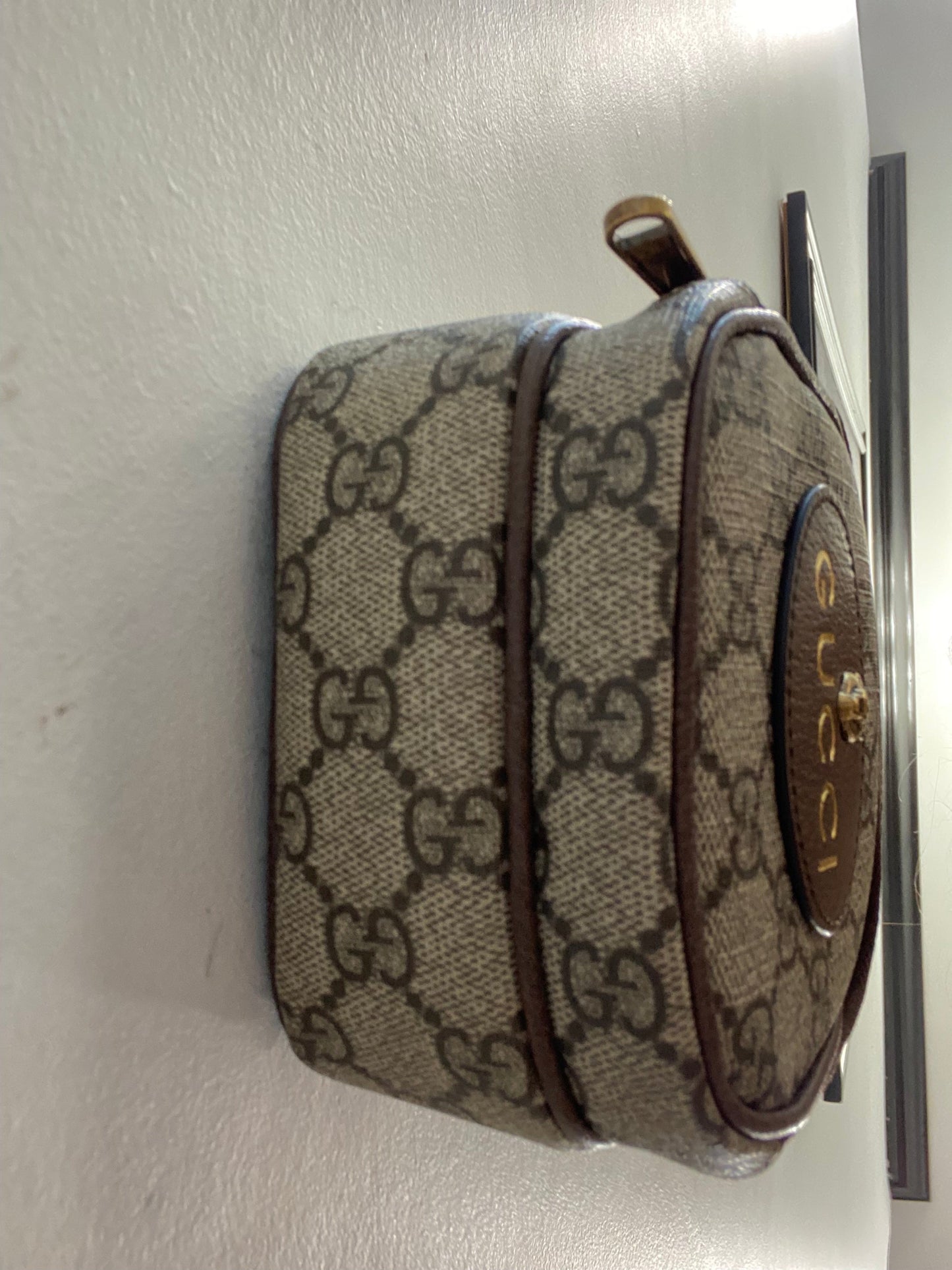 GUCCI NEO VINTAGE GG SUPREME MINI CROSSBODY BAG