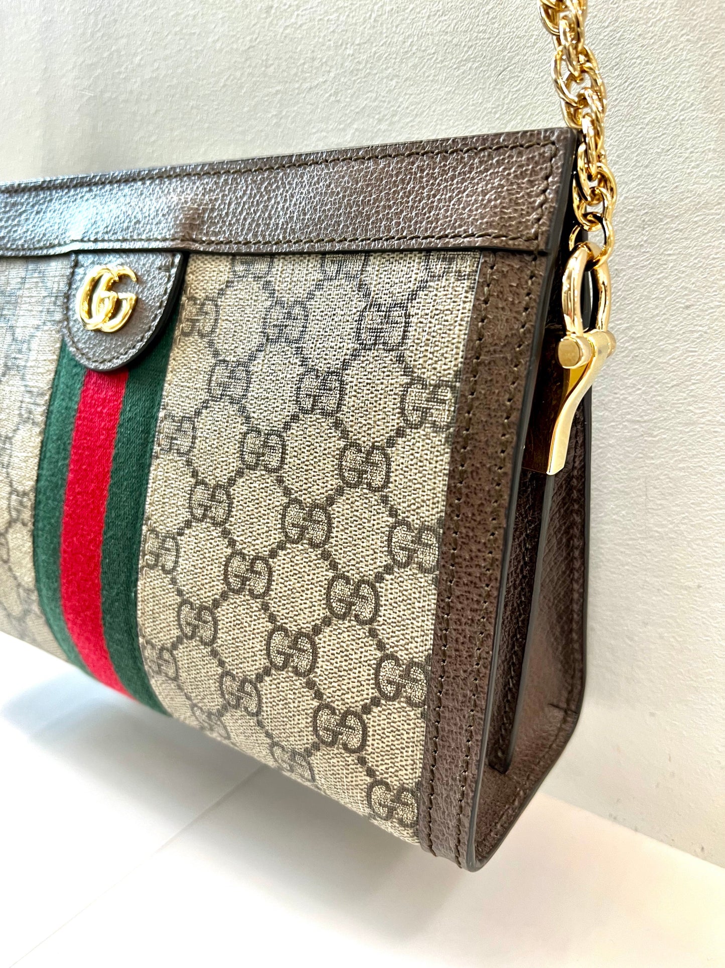 GUCCI OPHIDIA GG SUPREME CHAIN SHOULDER BAG