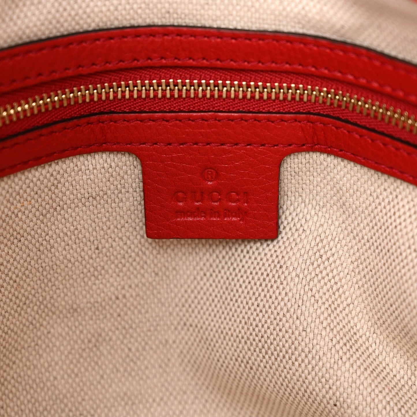 GUCCI PEBBLED CALFSKIN MEDIUM SOHO CHAIN SHOULDER BAG
