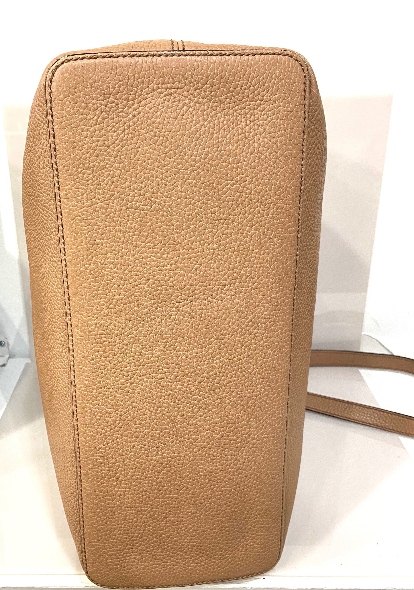 GUCCI PEBBLED CALFSKIN LEATHER CAMELIA TWO WAY LARGE SOHO BAG
