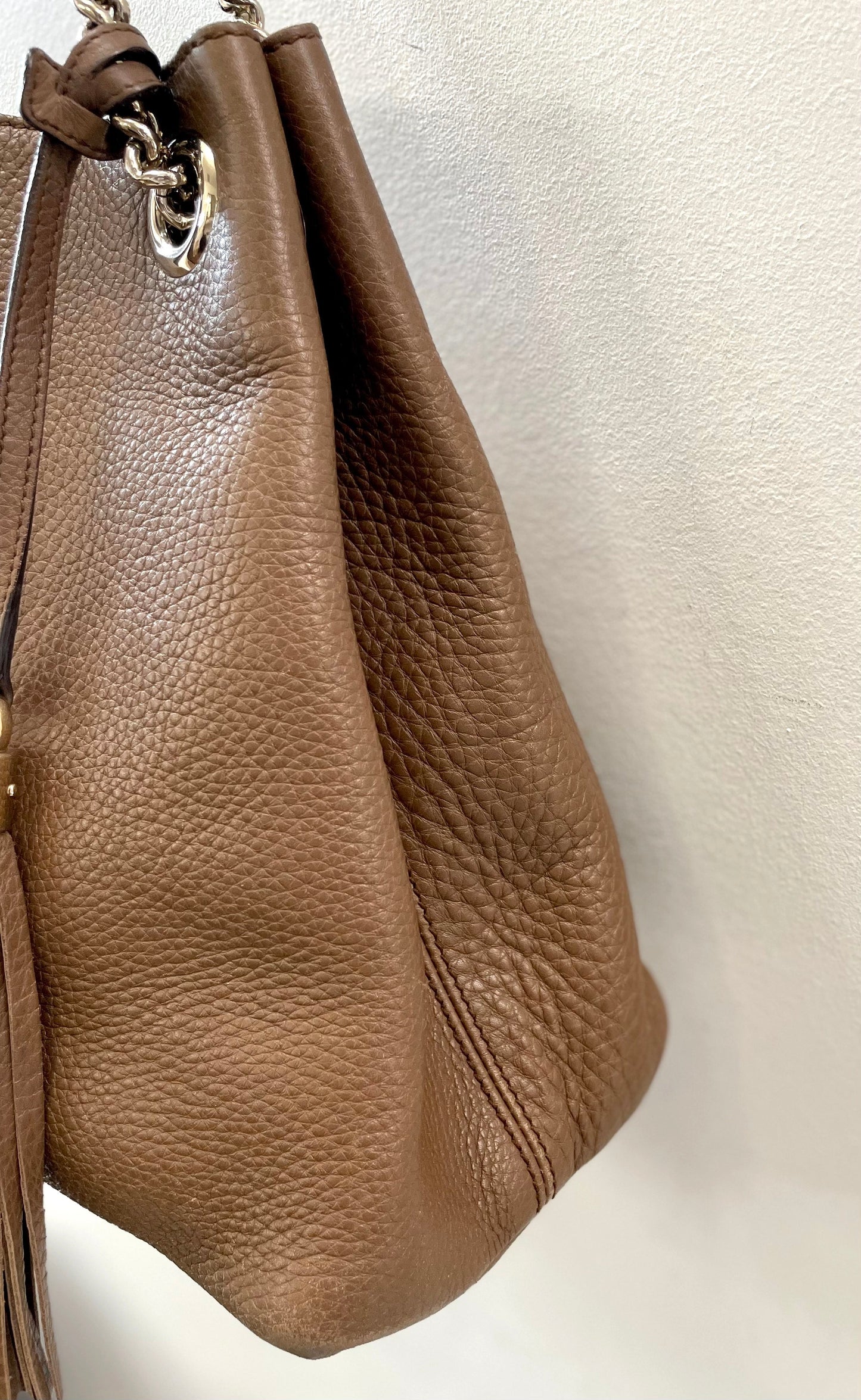 GUCCI PEBBLED CALFSKIN SOHO CHAIN SHOULDER BAG