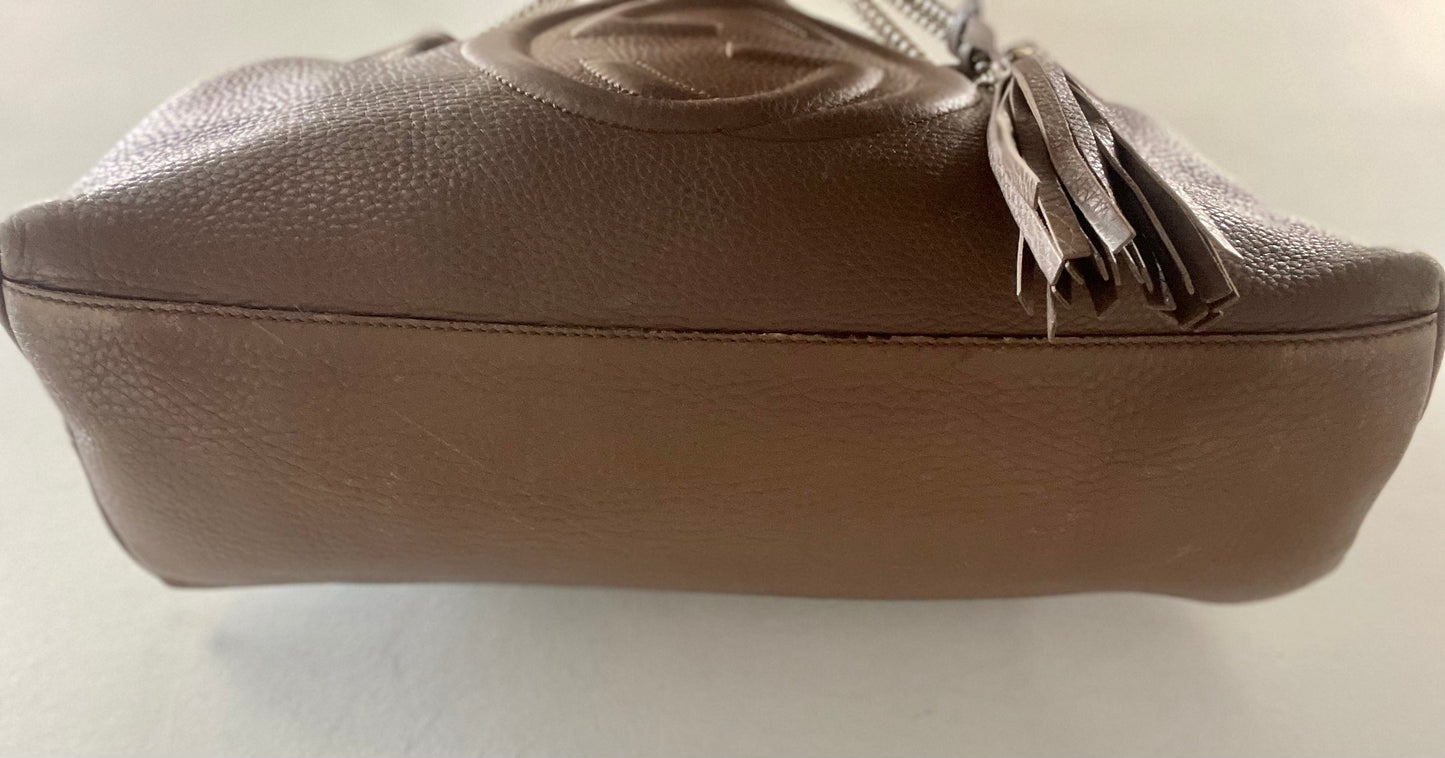 GUCCI PEBBLED CALFSKIN SOHO CHAIN SHOULDER BAG