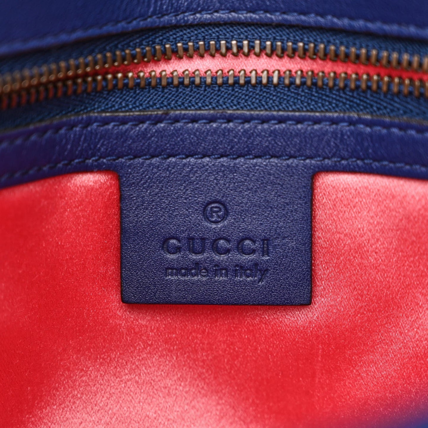 GUCCI GG MARMONT SMALL MATELASSE VELVET CROSSBODY BAG