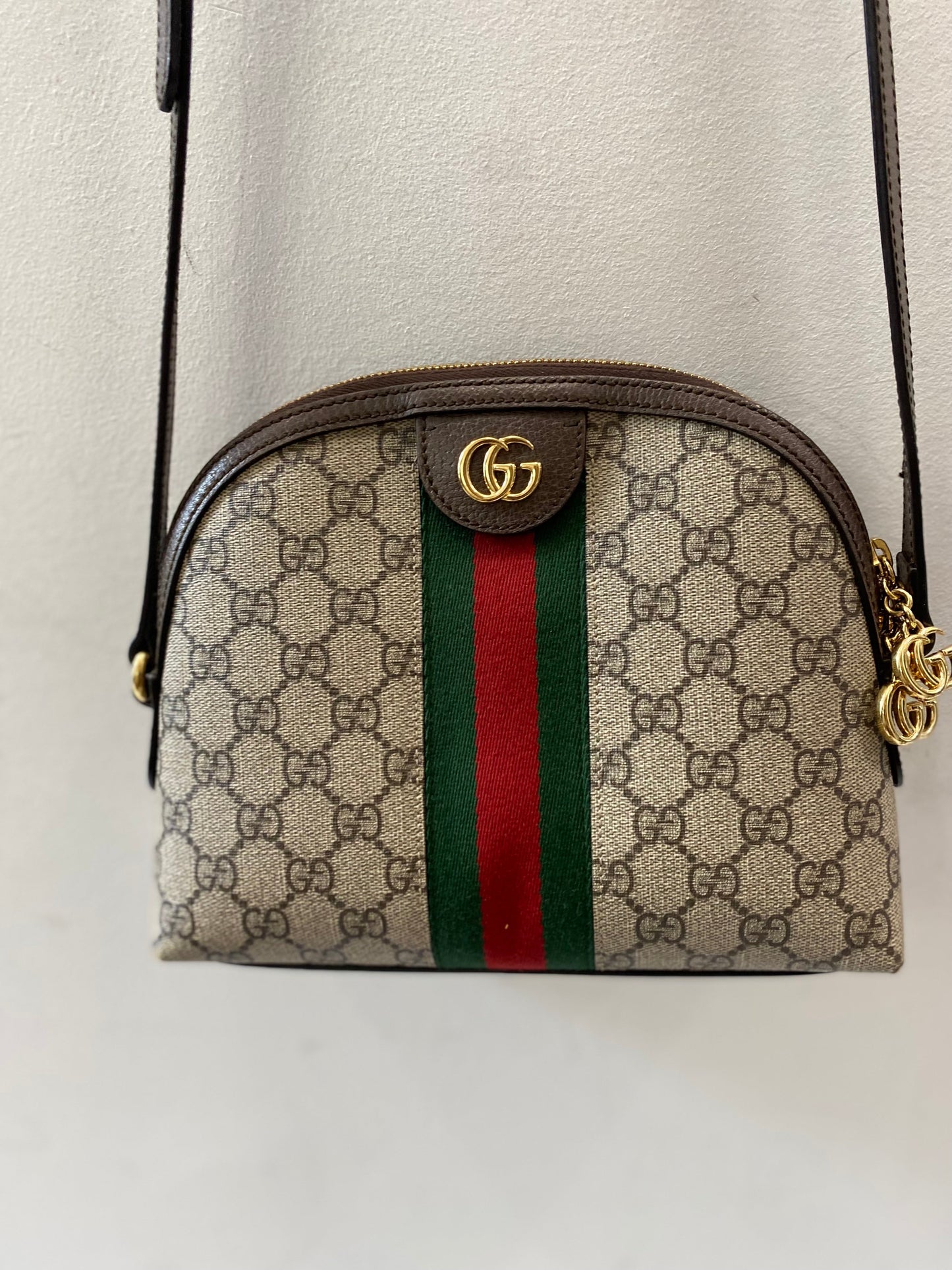 GUCCI SMALL OPHIDIA GG SHOULDER BAG