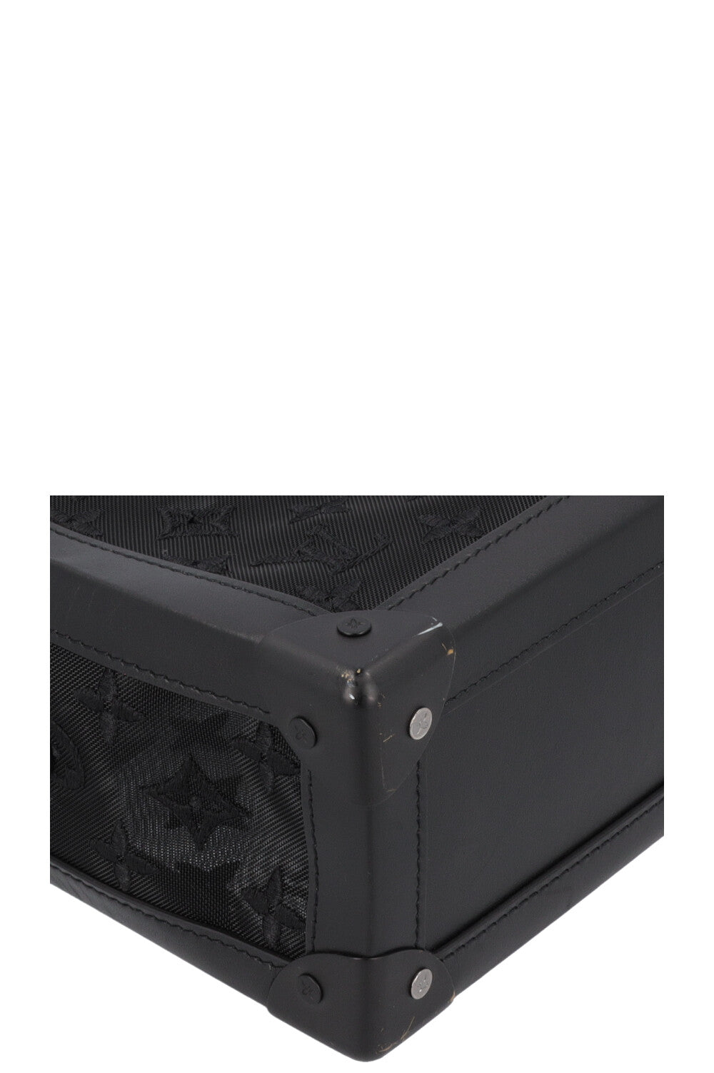 LOUIS VUITTON Soft Trunk Mesh MNG