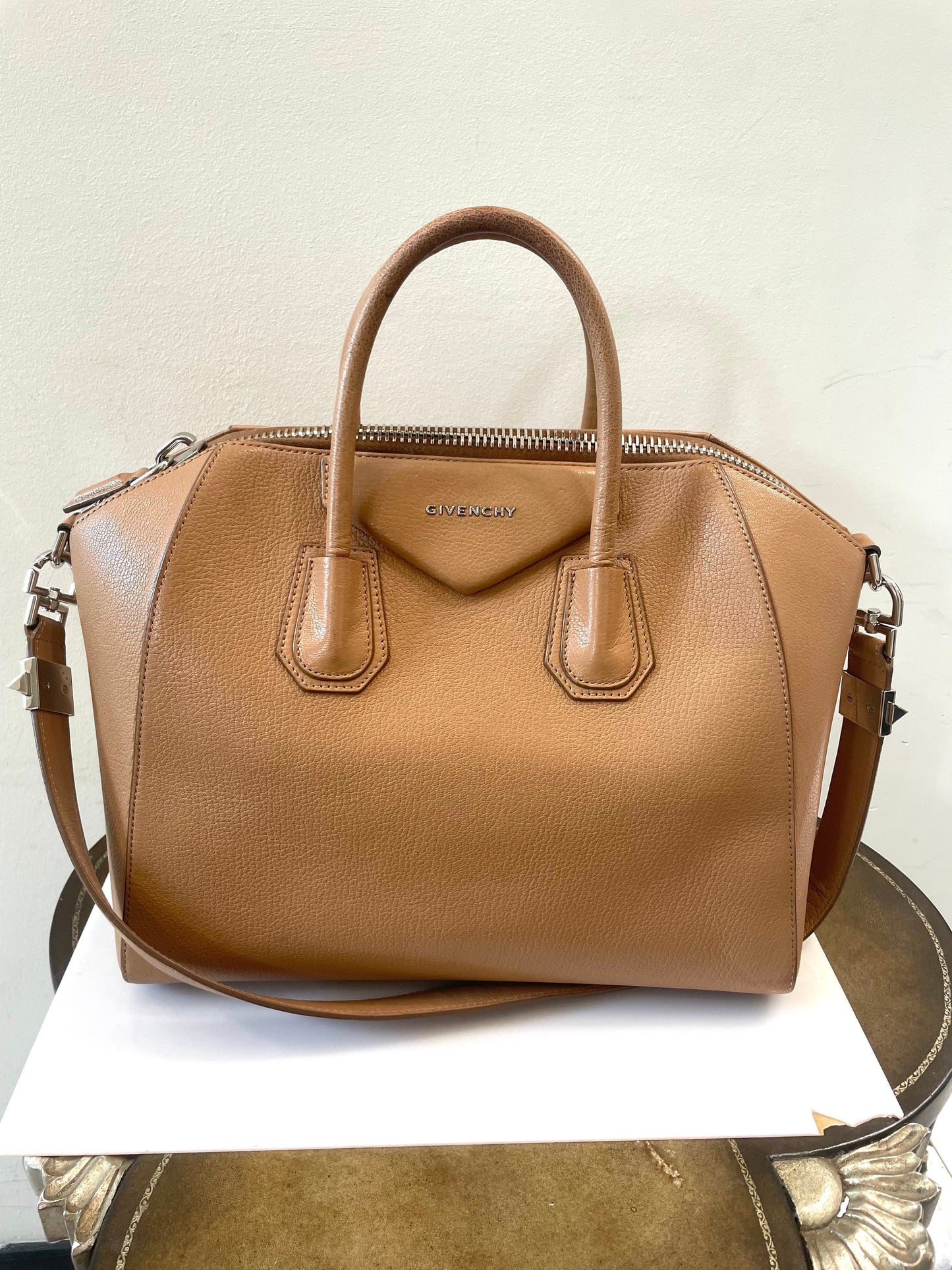 GIVENCHY ANTIGONA LARGE LEATHER SATCHEL BAG