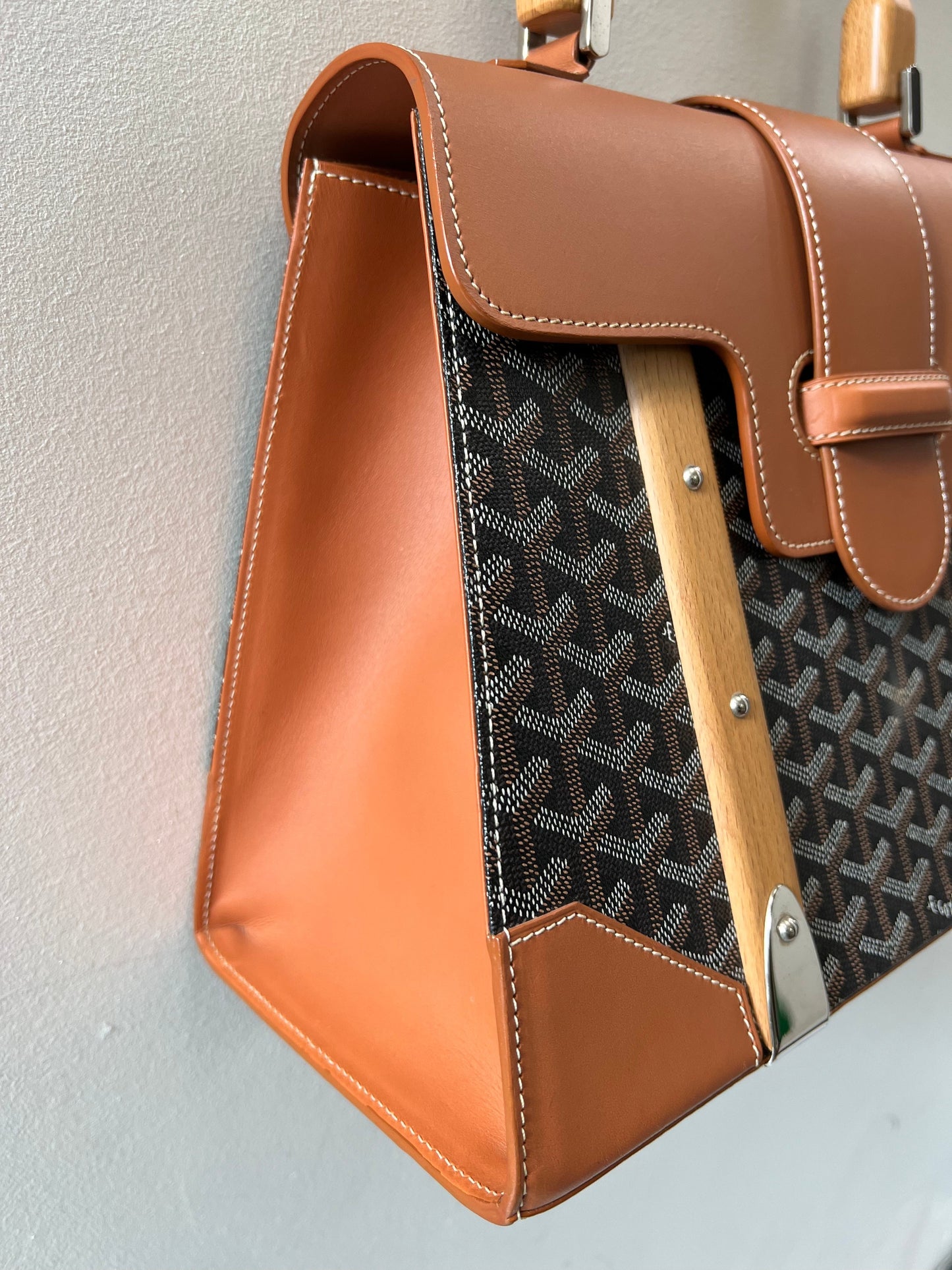 GOYARD SAIGON LEATHER TOP HANDLE HANDBAG MM