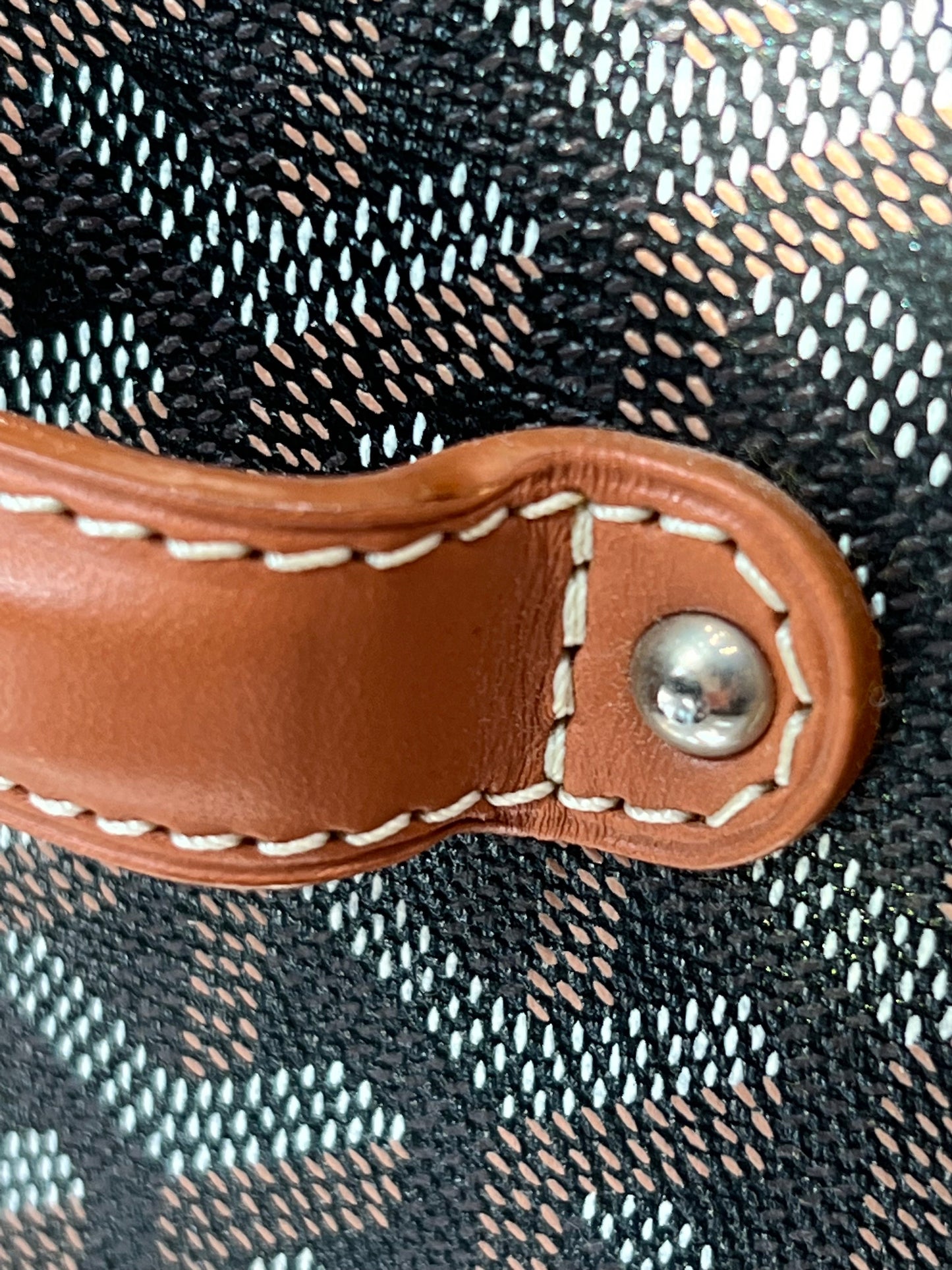 GOYARD SAIGON LEATHER TOP HANDLE HANDBAG MM