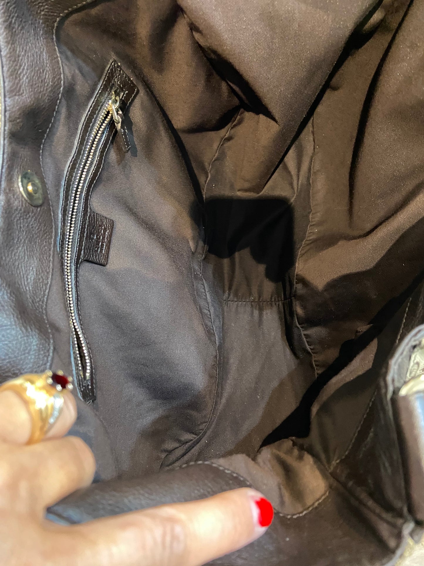 GUCCI GG SUPREME LARGE CHARLOTTE HOBO BAG