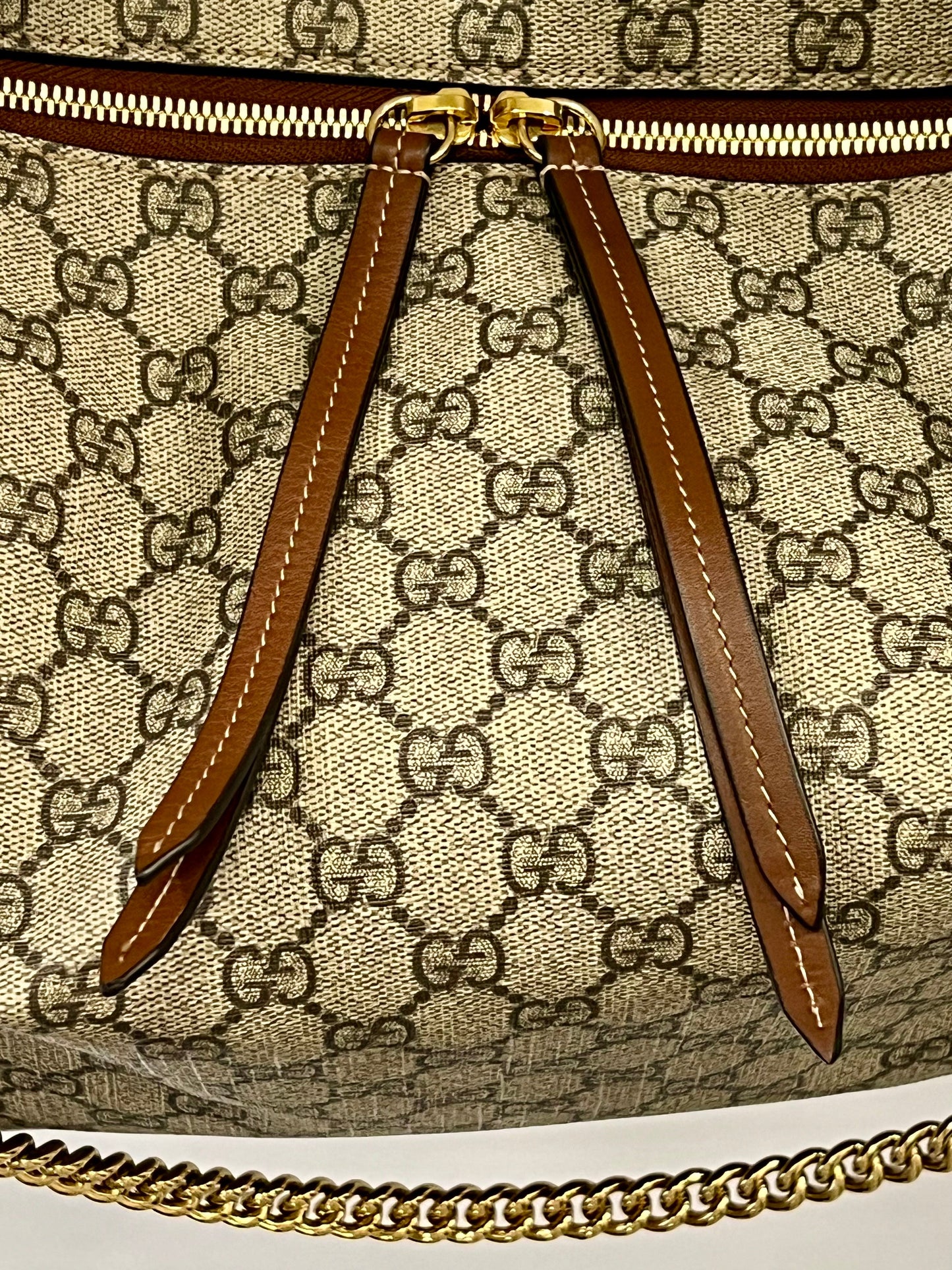 GUCCI GG SUPREME MONOGRAM LINEA HOBO BAG