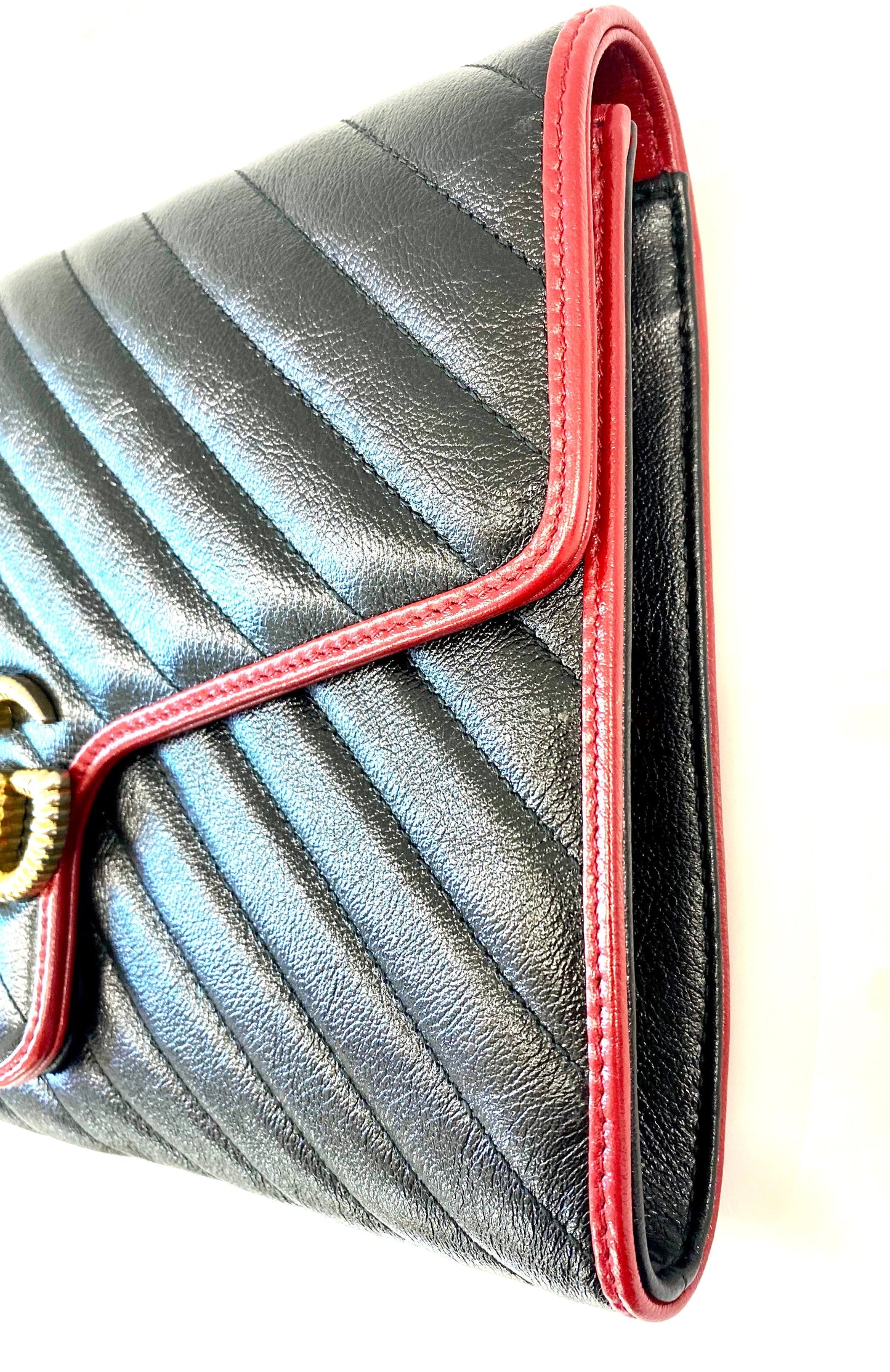 GUCCI MATELASSE LEATHER TORCHON GG MARMONT CLUTCH BAG