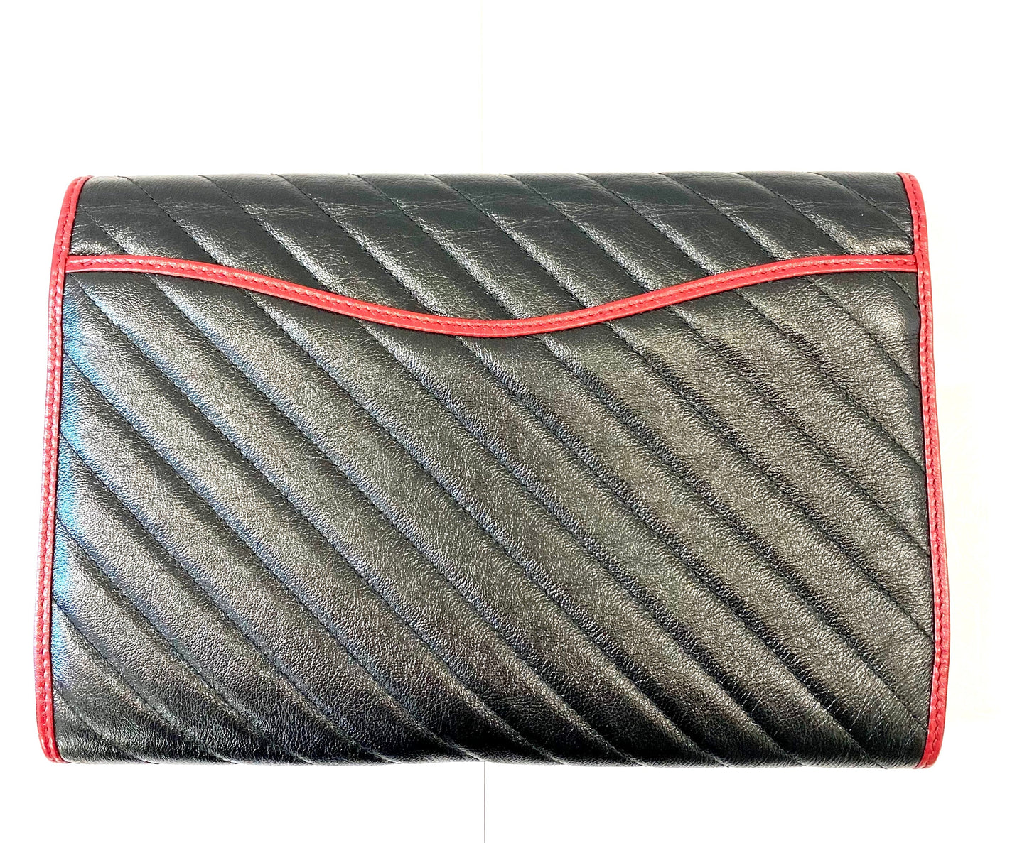 GUCCI MATELASSE LEATHER TORCHON GG MARMONT CLUTCH BAG