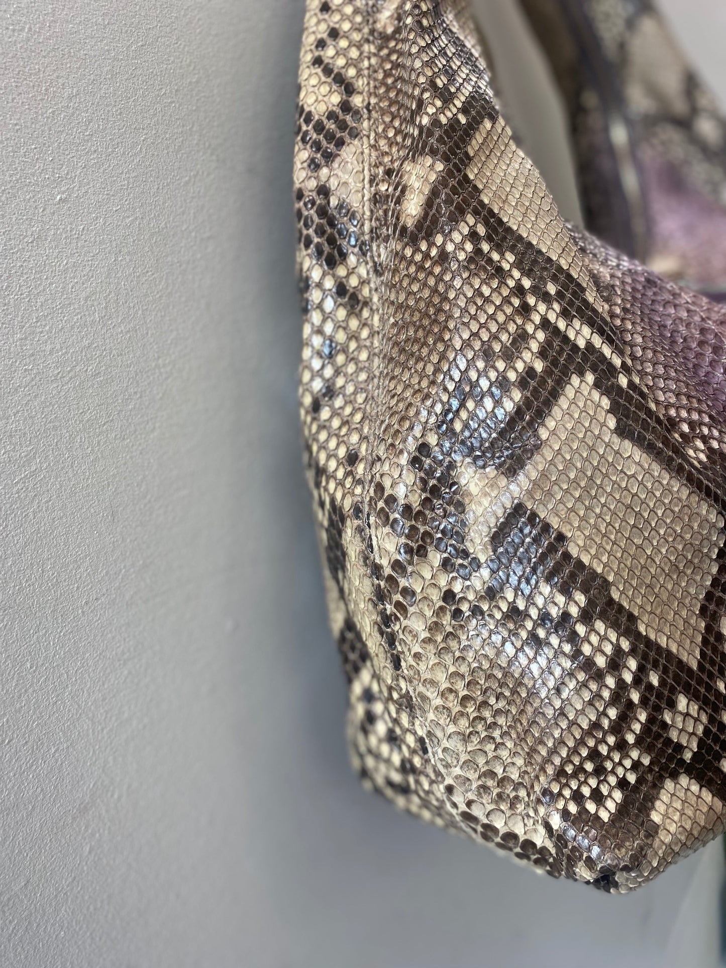 GUCCI GRAPE MULTICOLOR PYTHON SOHO SHOULDER BAG