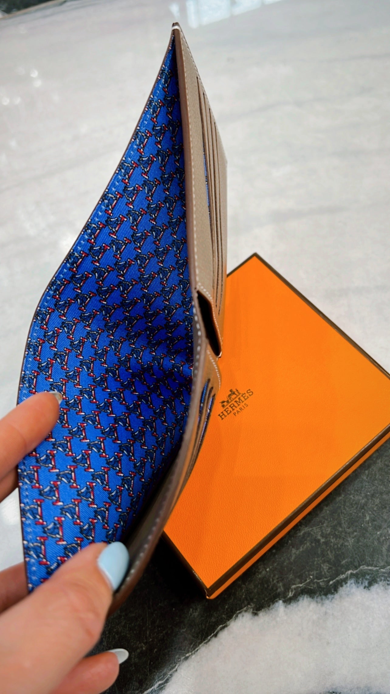 HERMÈS CITIZEN TWILL BI-FOLD CALFSKIN LEATHER WALLET