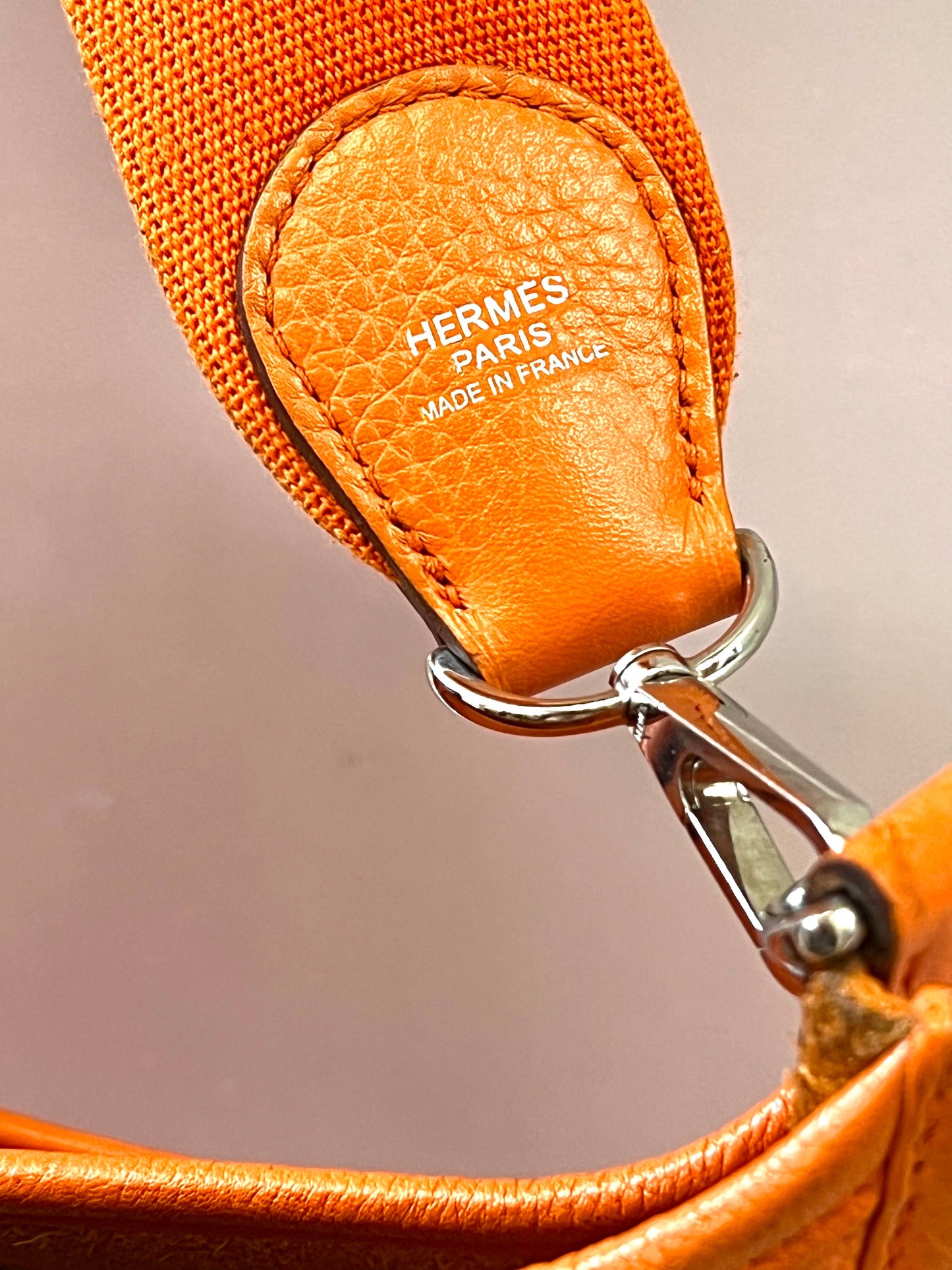 HERMÈS EVELYNE III PM CLEMENCE SHOULDER BAG IN ORANGE