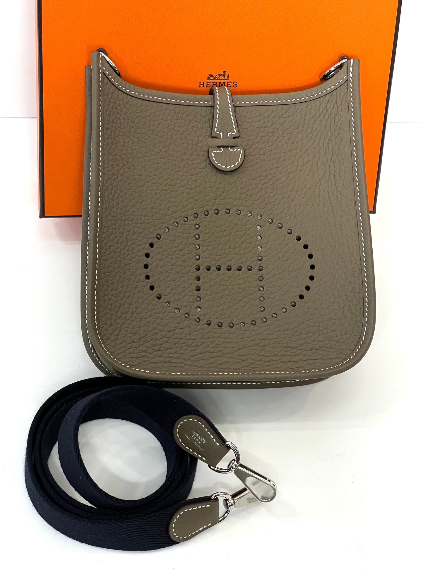 HERMÈS EVELYNE CLEMENCE LEATHER TPM ETOUPE BLEU INDIGO