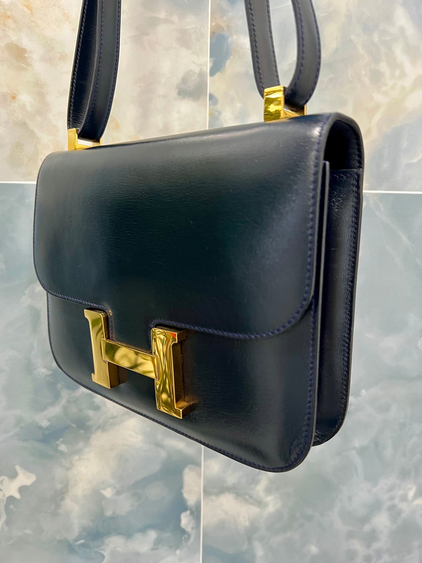 HERMÈS CONSTANCE 23 VINTAGE BOX LEATHER SHOULDER BAG