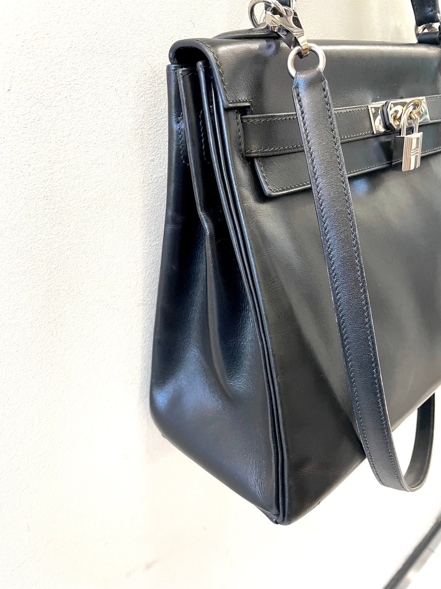 HERMÈS PHW KELLY 32 SWIFT LEATHER SHOULDER BAG